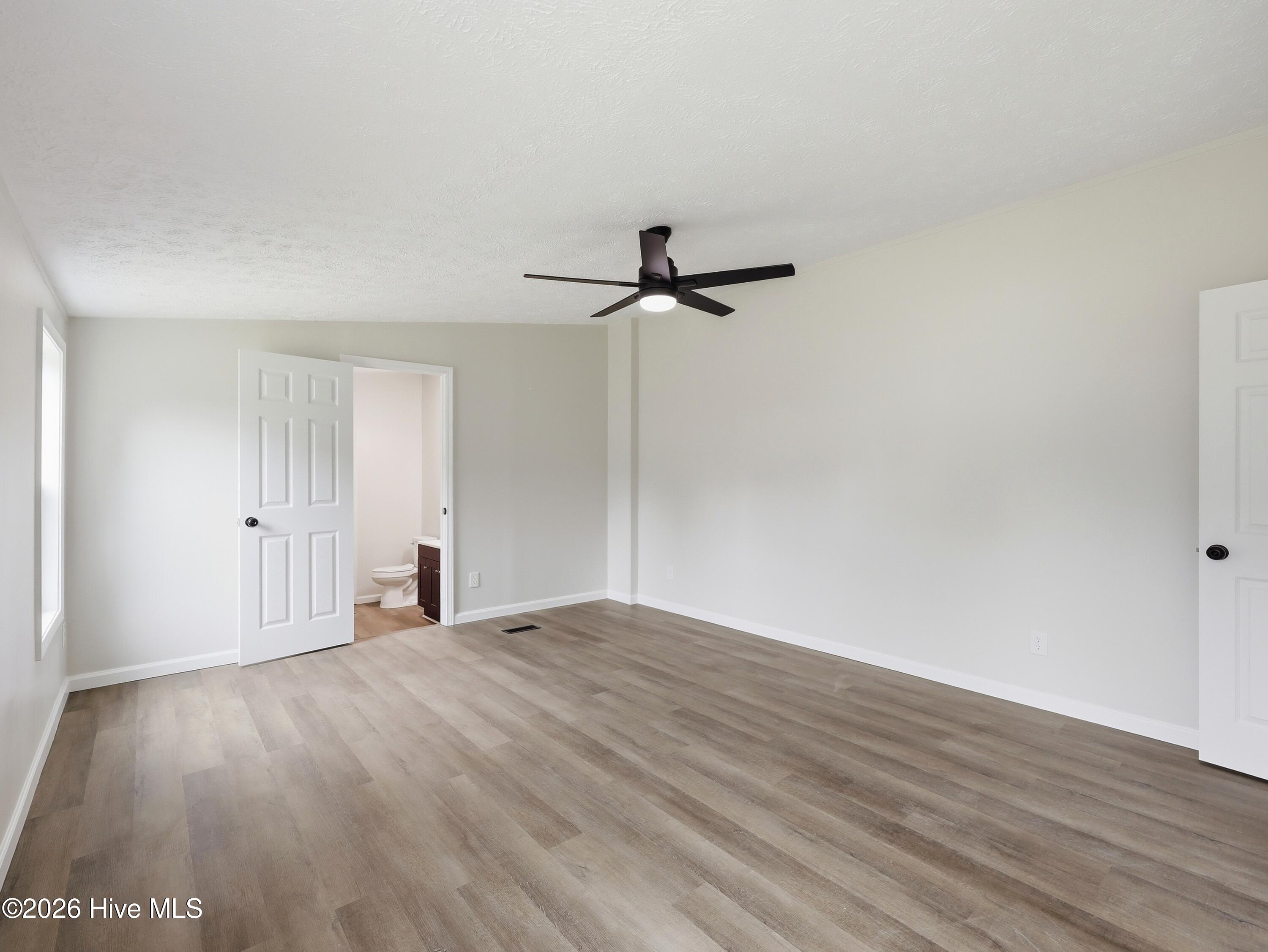 107 W Robertson Street Property Photo 45