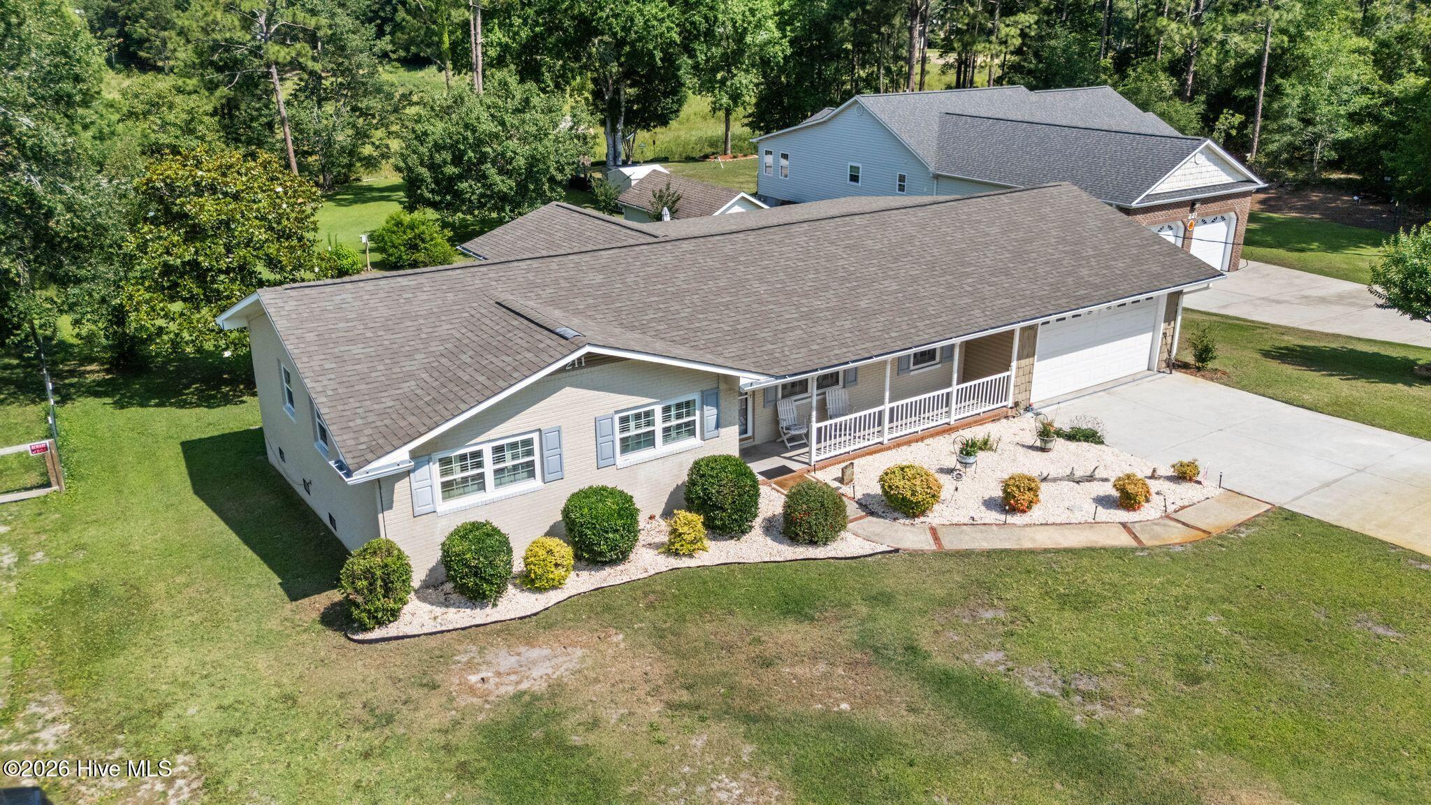 211 S Shore Drive Property Photo 4