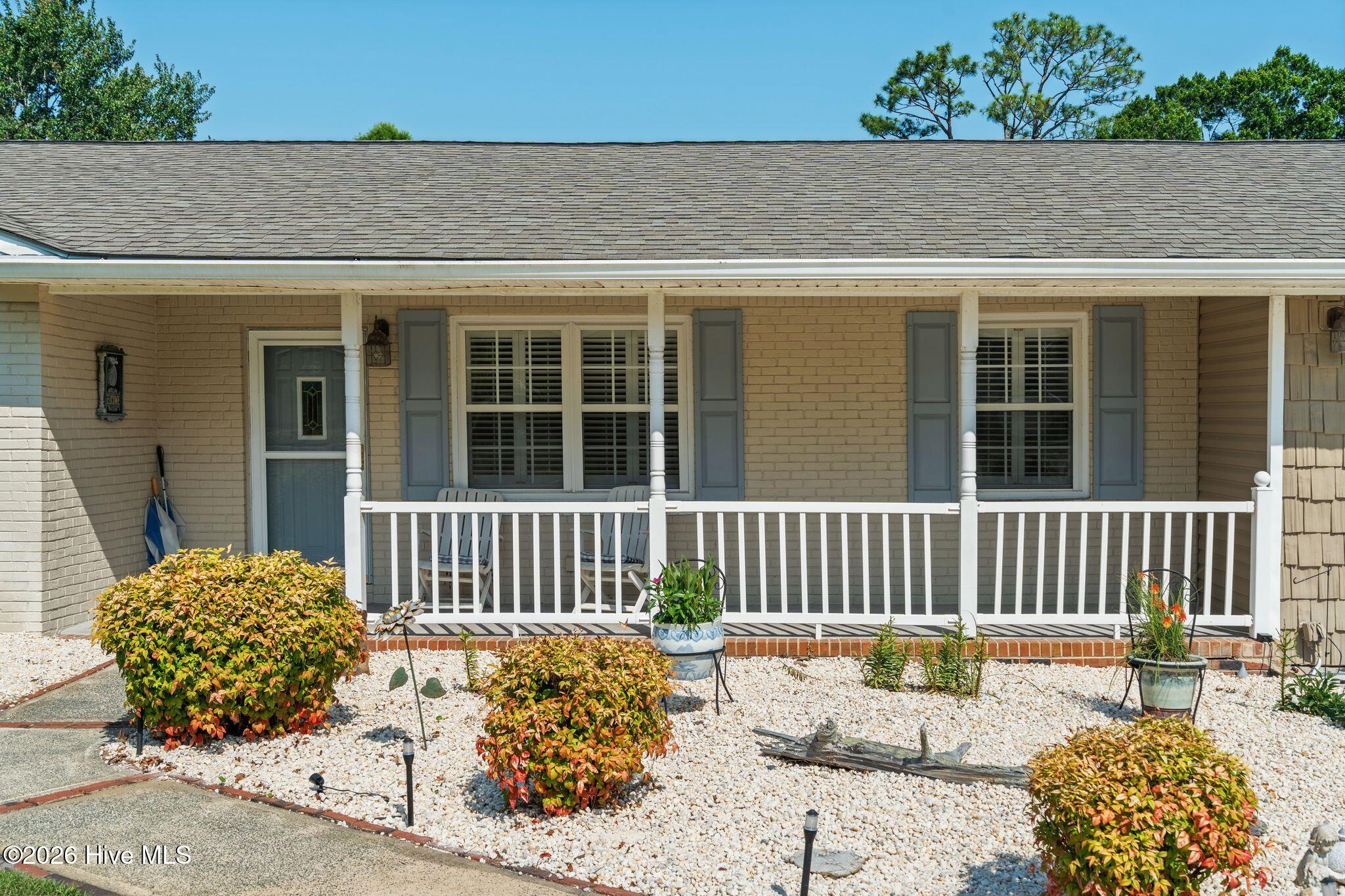 211 S Shore Drive Property Photo 6