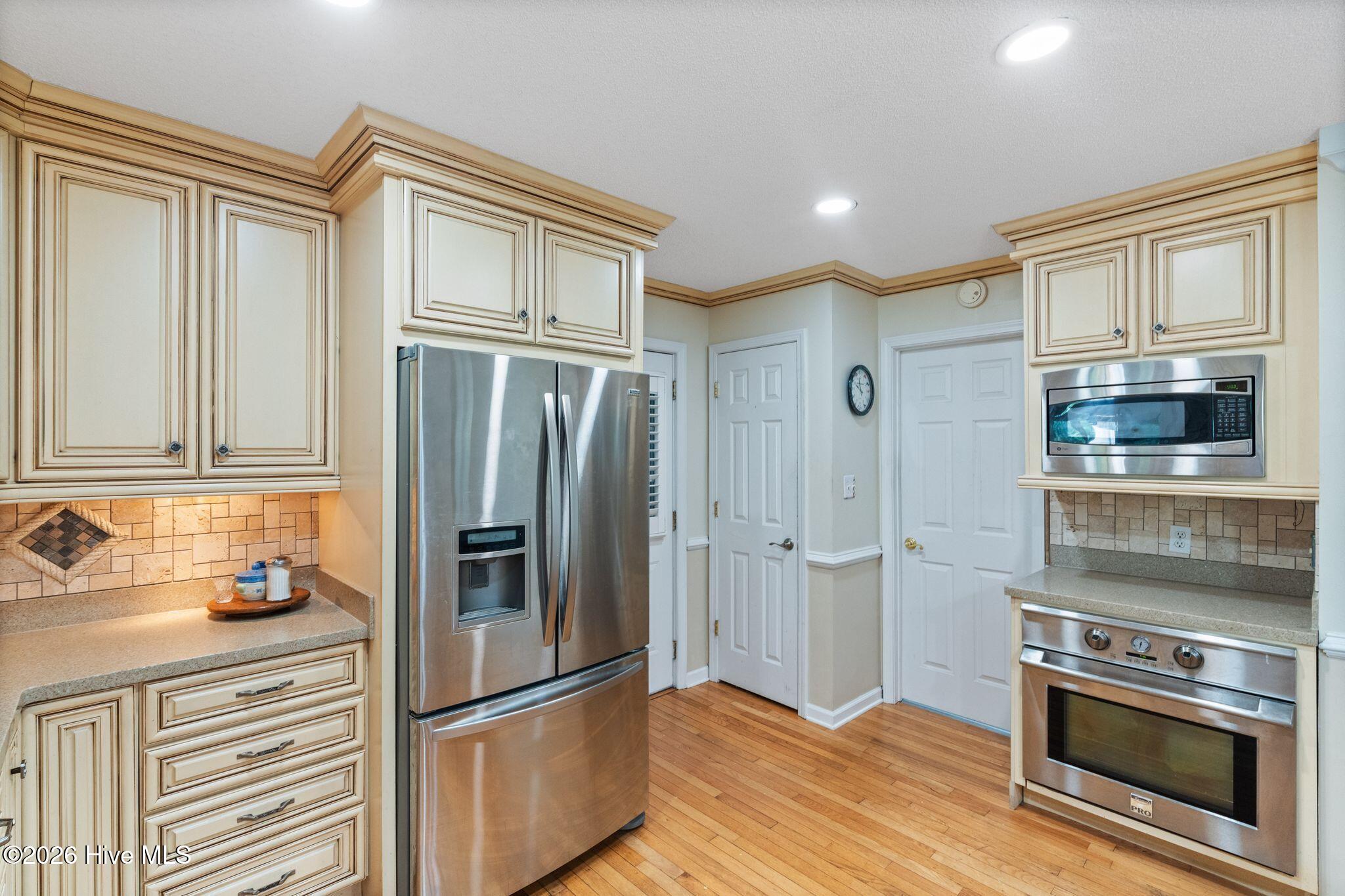 211 S Shore Drive Property Photo 13