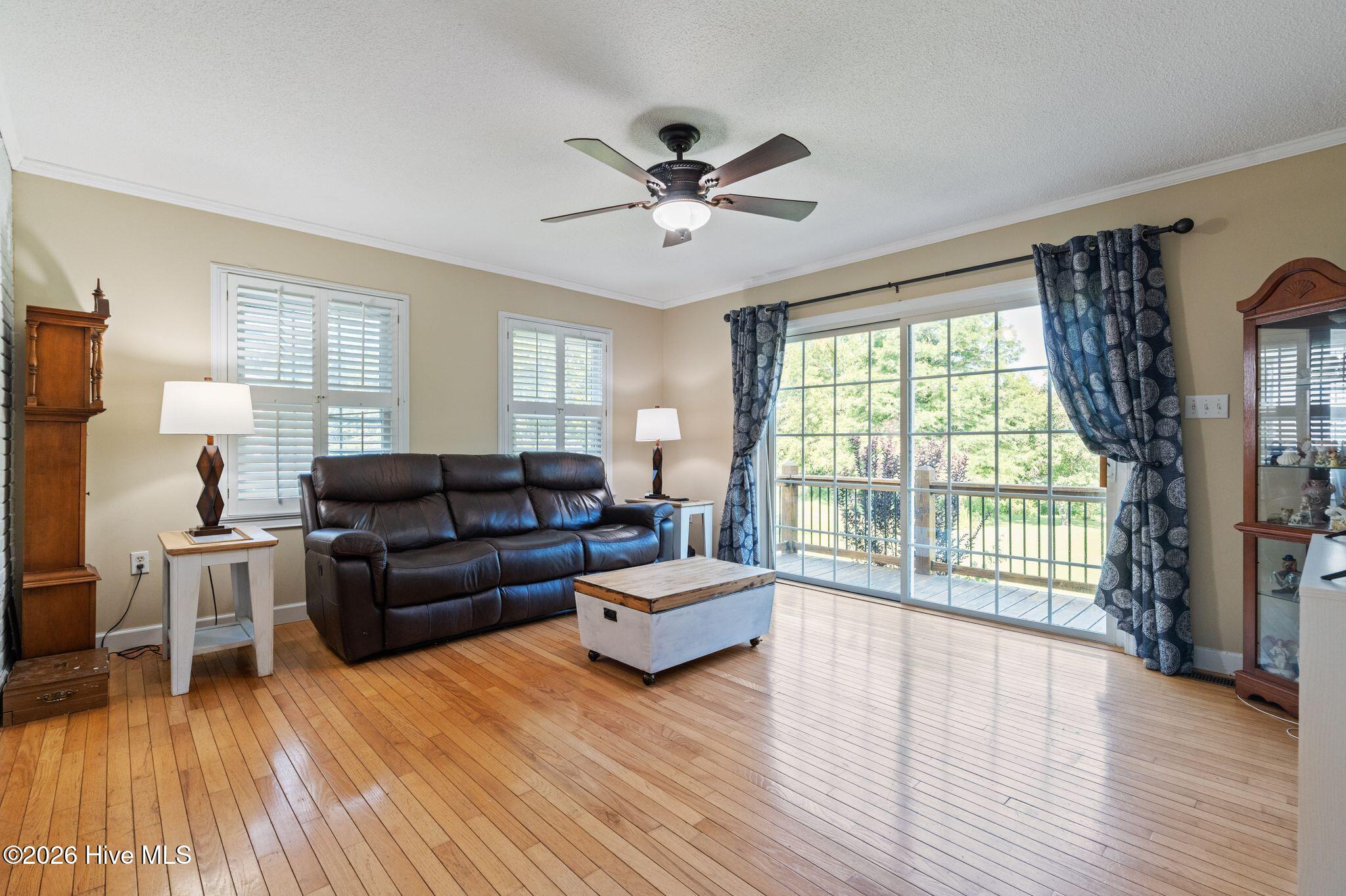 211 S Shore Drive Property Photo 19