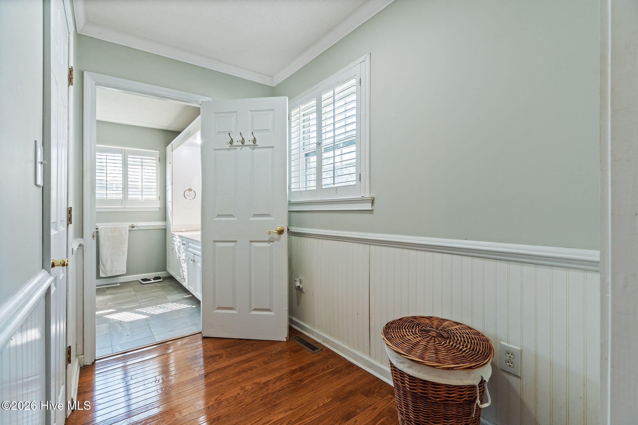 211 S Shore Drive Property Photo 32