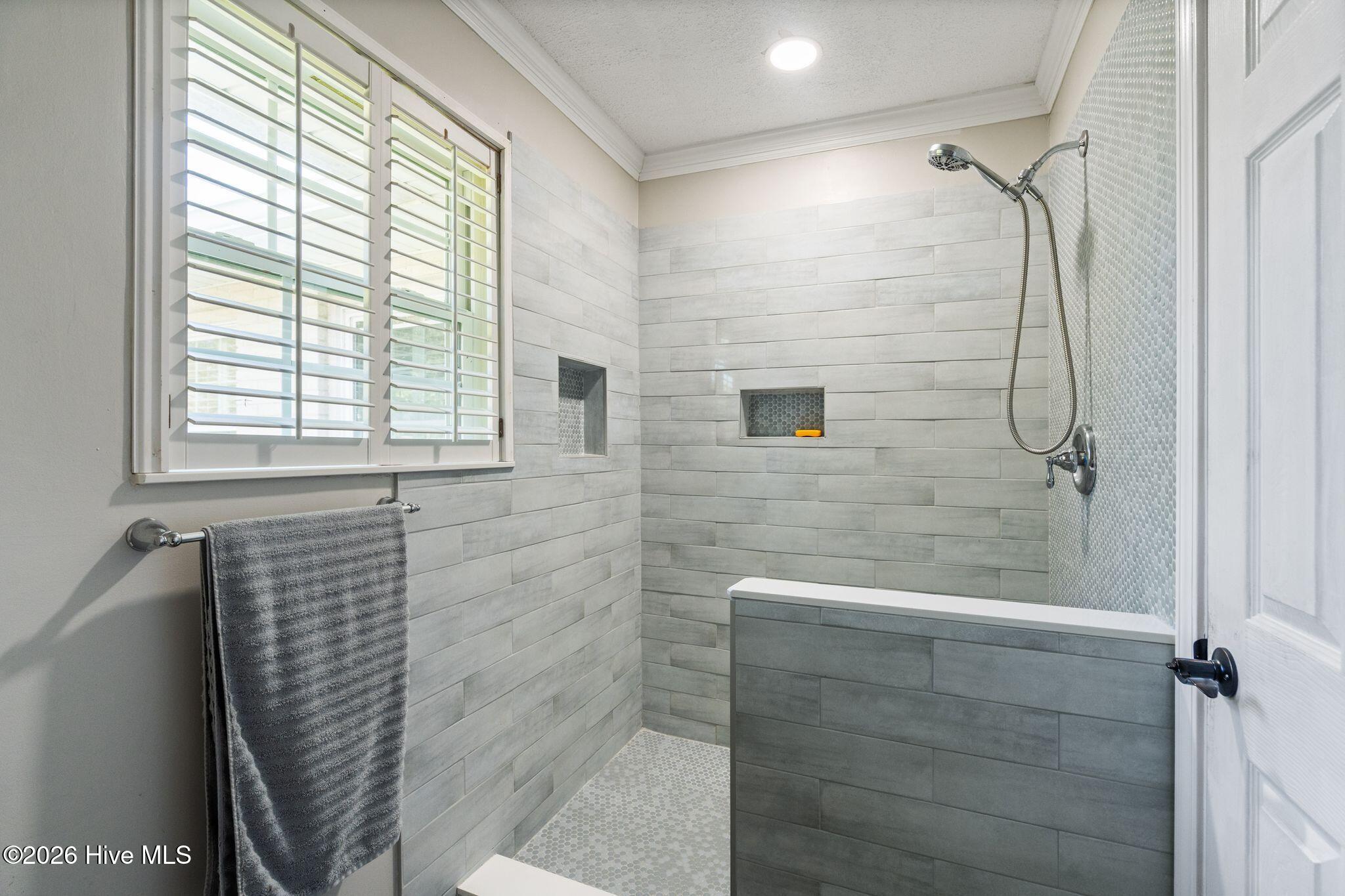 211 S Shore Drive Property Photo 39