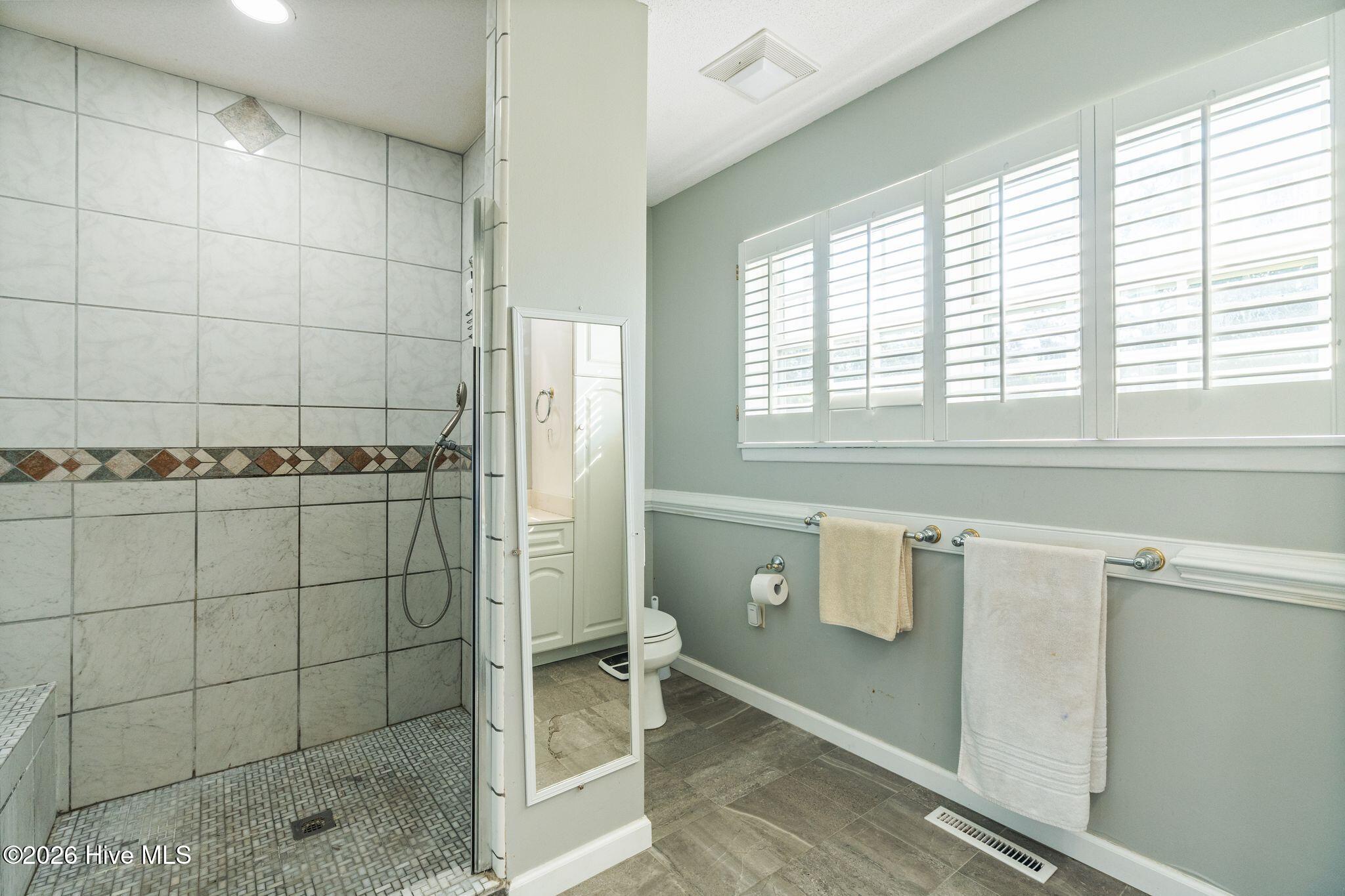 211 S Shore Drive Property Photo 40