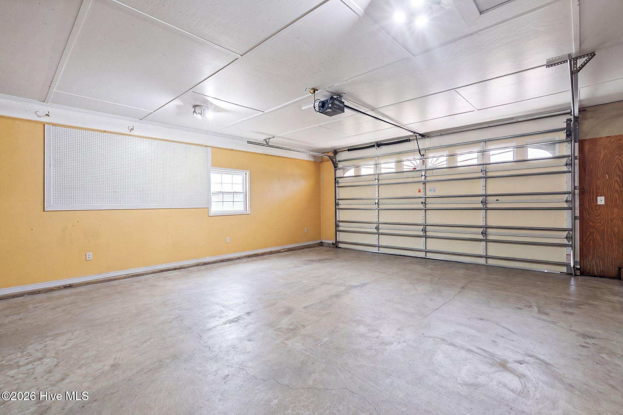 211 S Shore Drive Property Photo 43