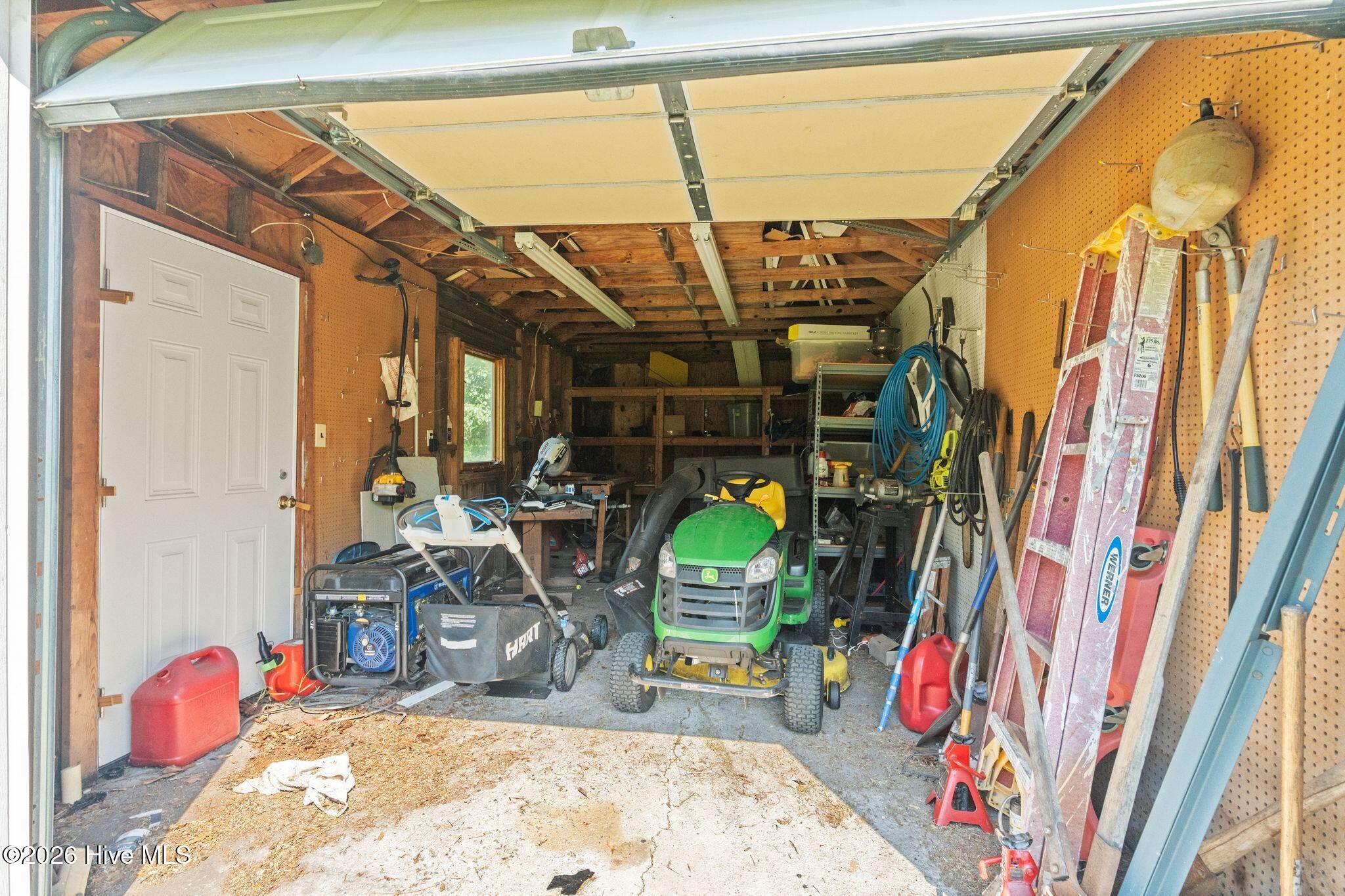 211 S Shore Drive Property Photo 57