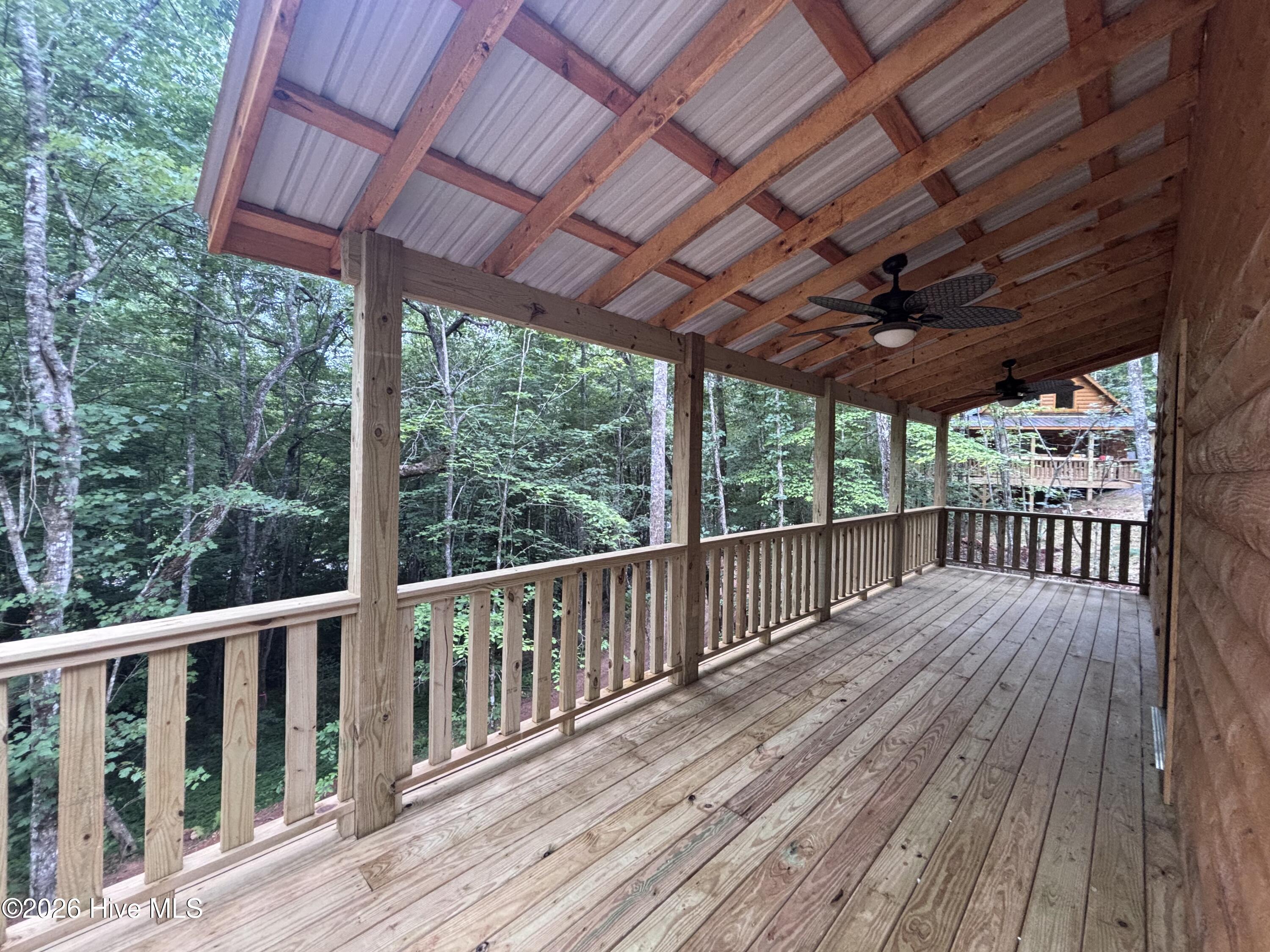 752 Whispering Ridge Drive Property Photo 4