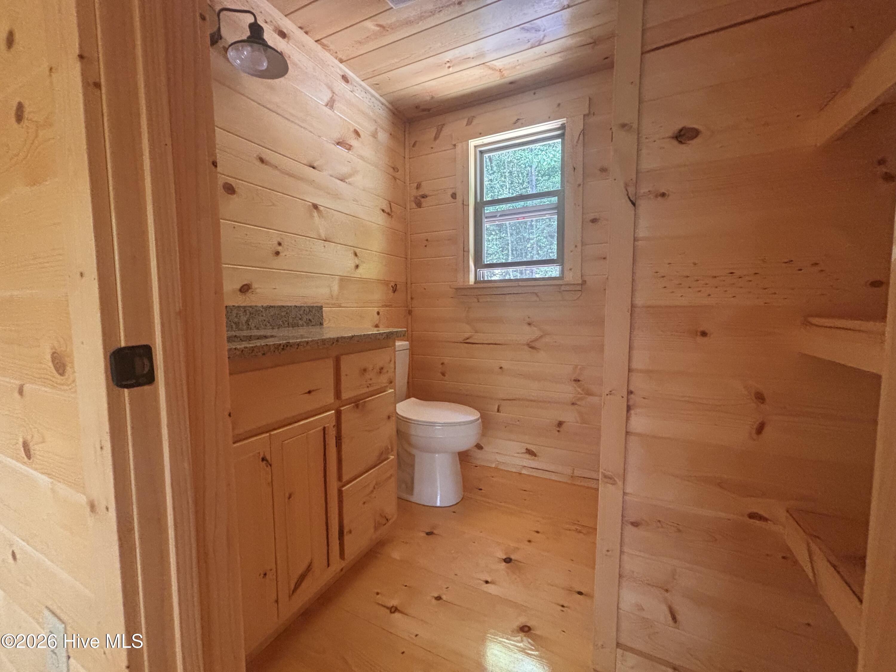 752 Whispering Ridge Drive Property Photo 16