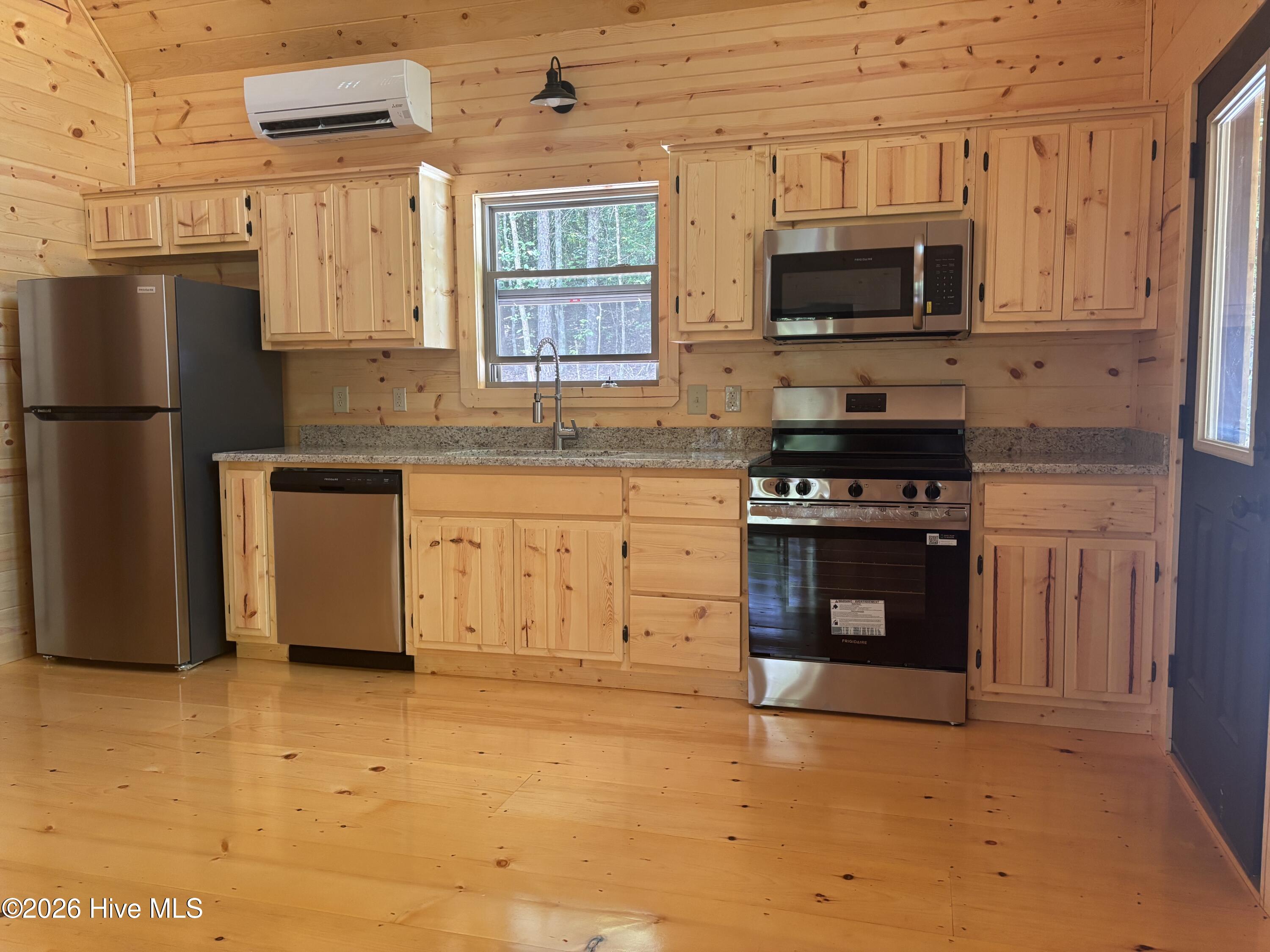 752 Whispering Ridge Drive Property Photo 19