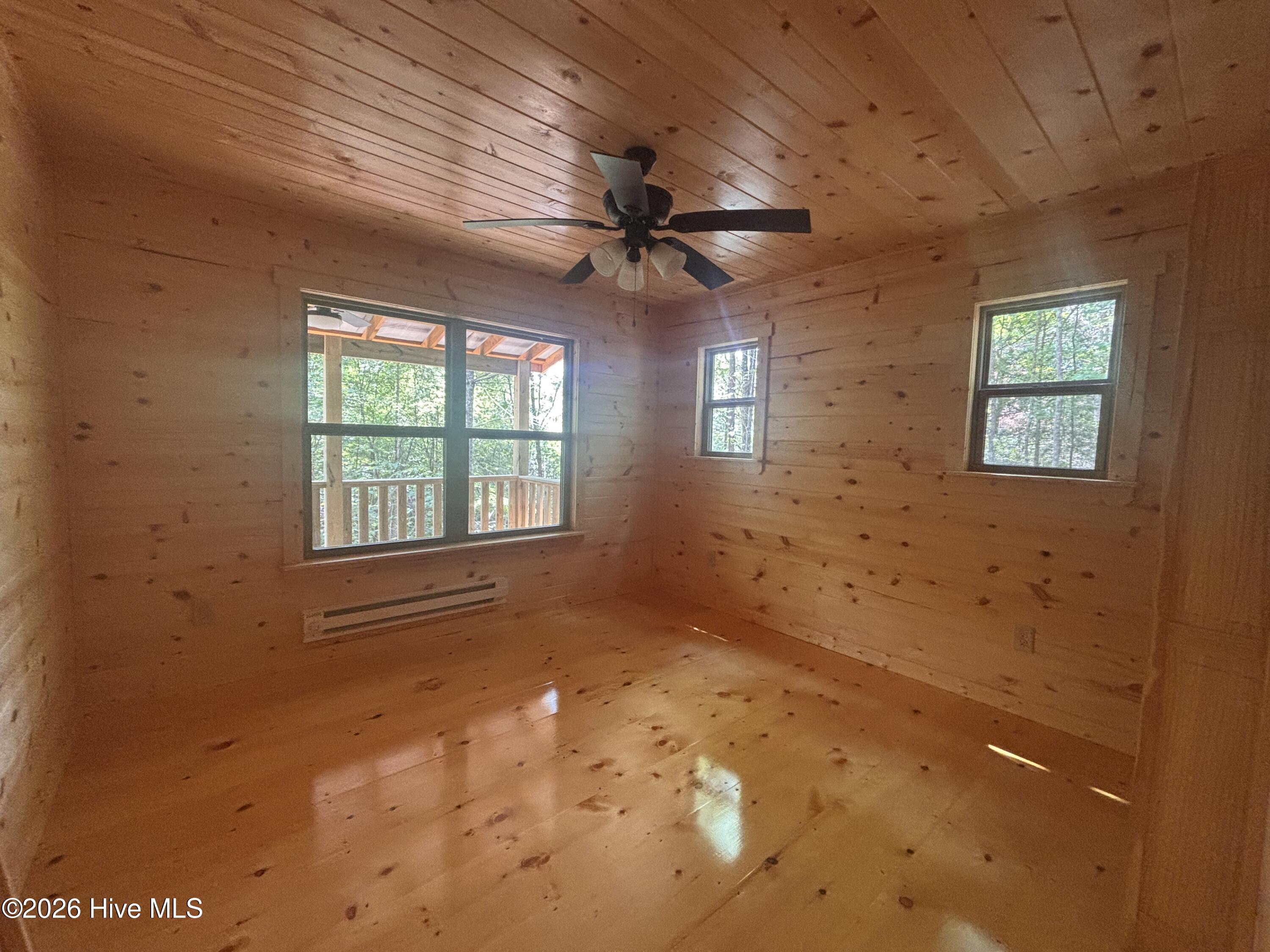752 Whispering Ridge Drive Property Photo 23
