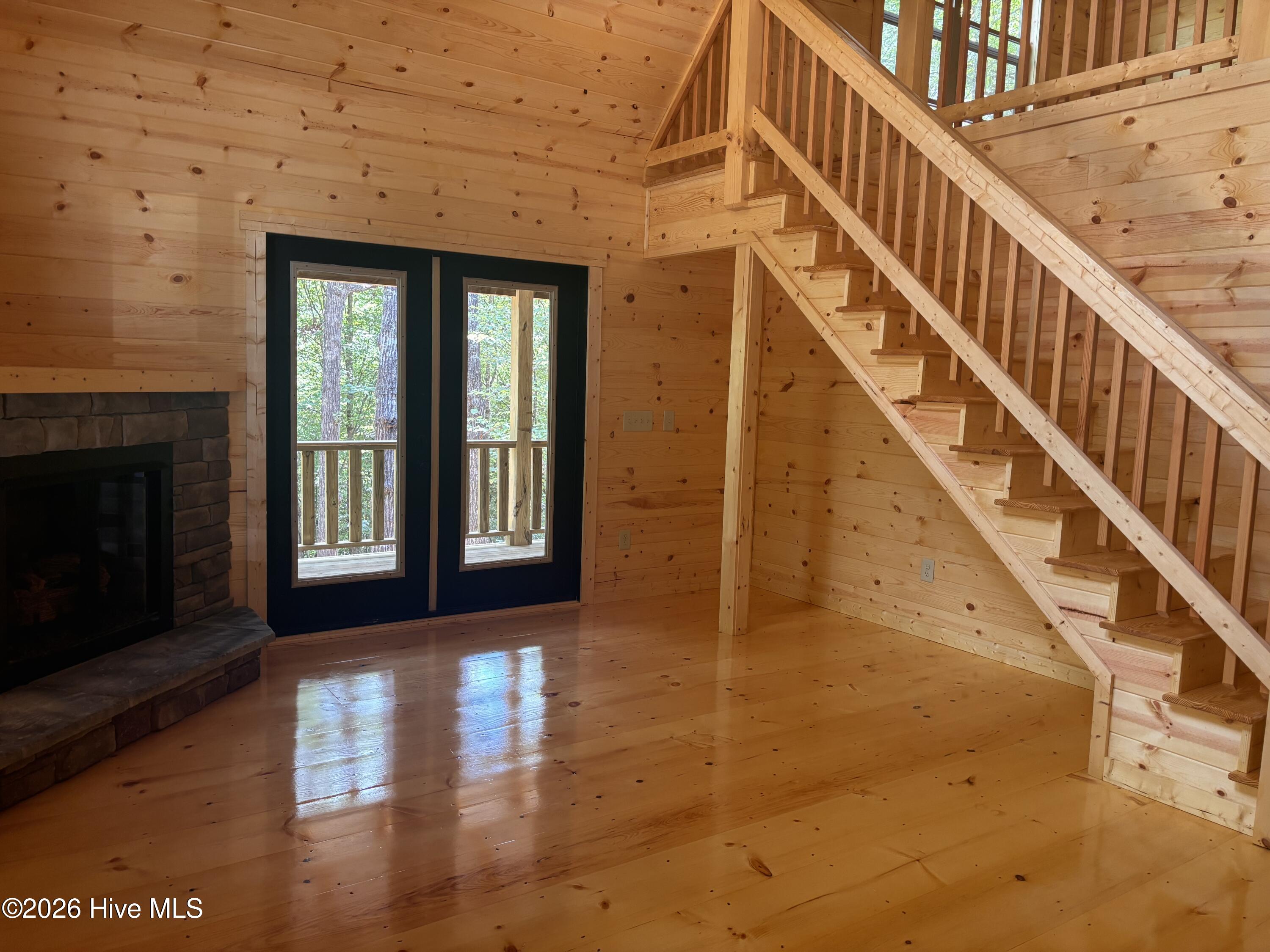 752 Whispering Ridge Drive Property Photo 24