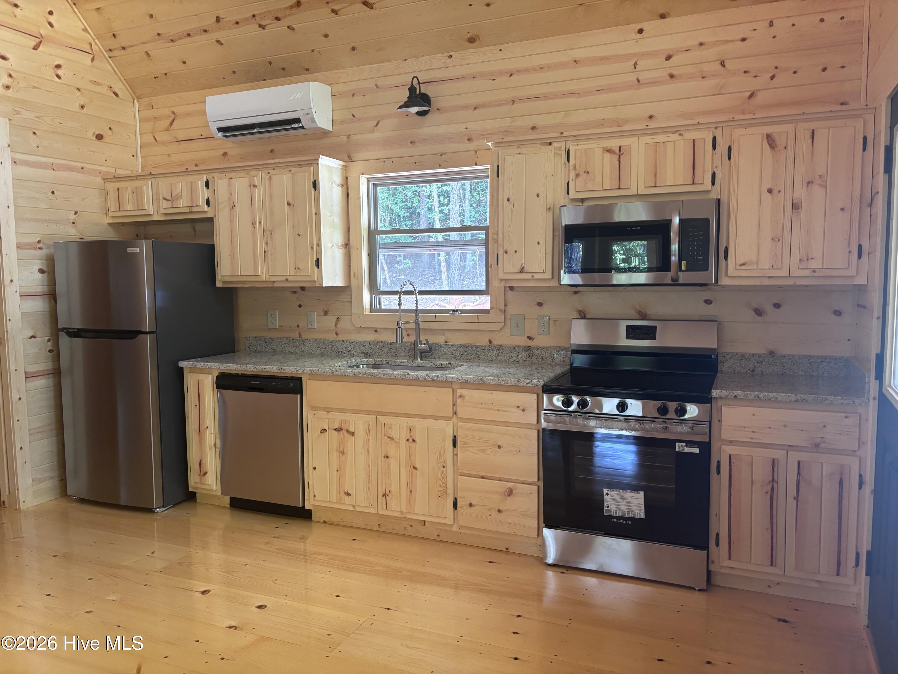 752 Whispering Ridge Drive Property Photo 27