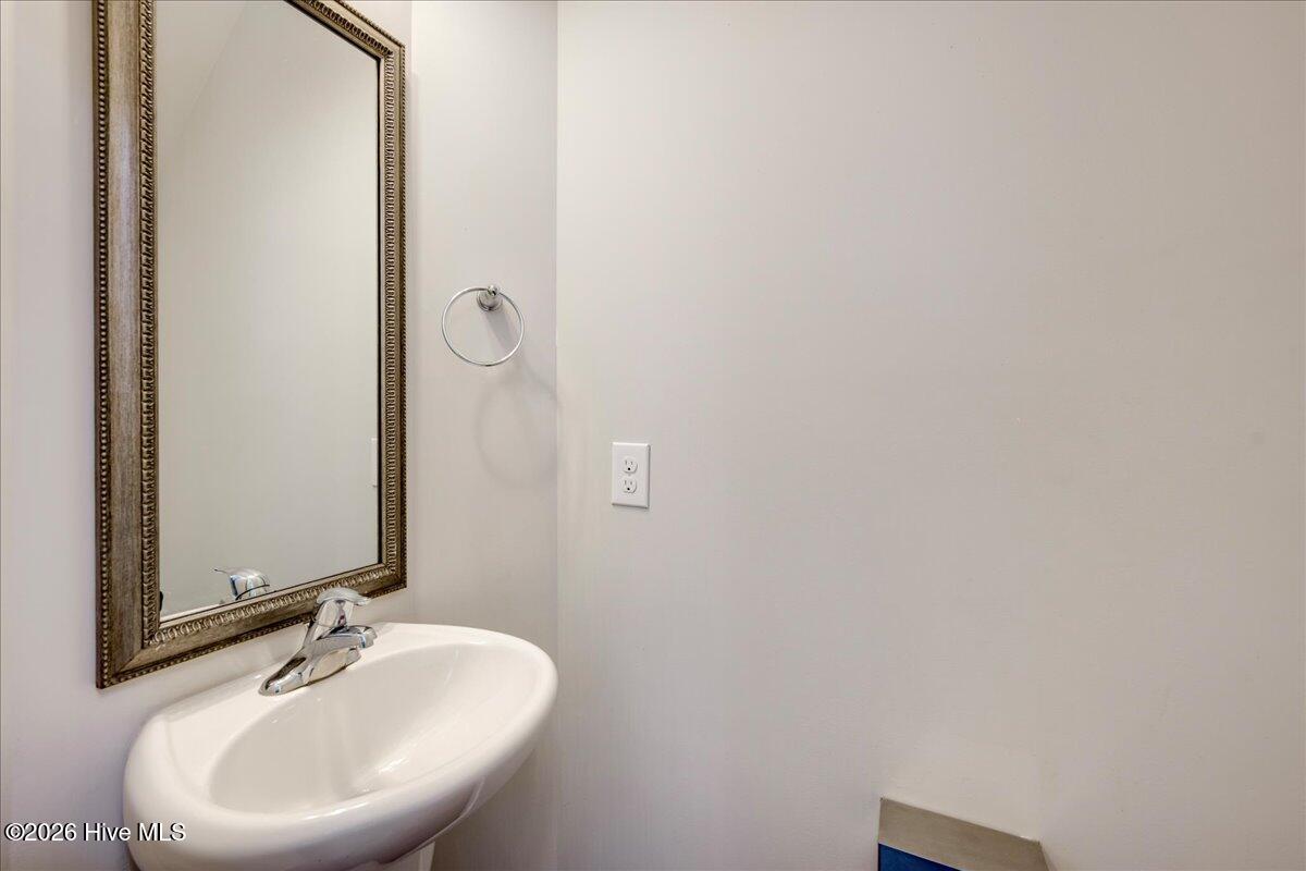173 Tahoe Drive Property Photo 9