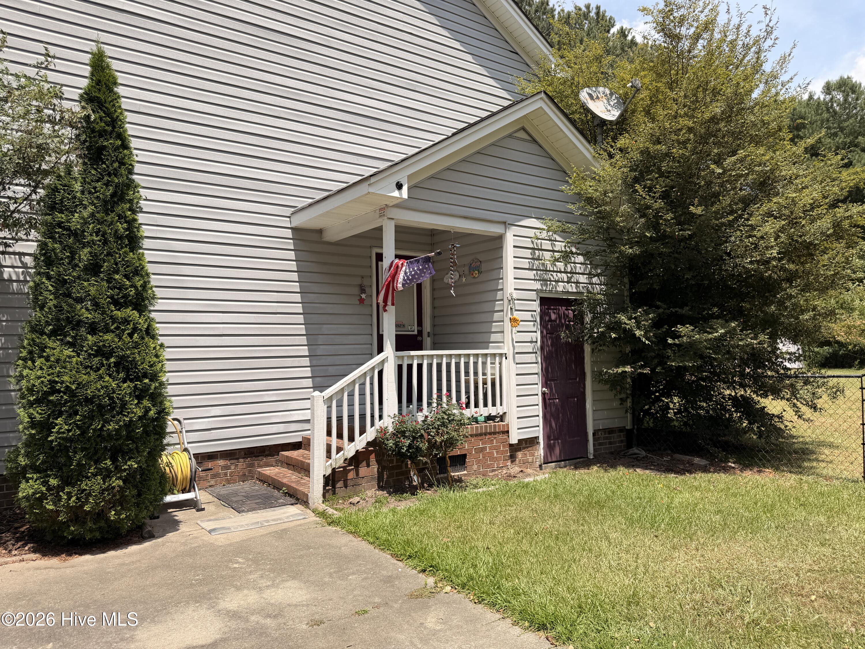2256 Kathleen Drive Property Photo 3