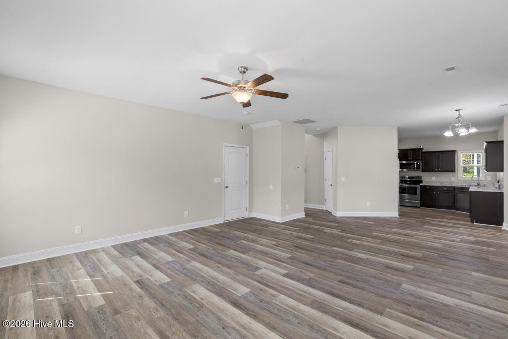 101 Waterford Way Property Photo 7