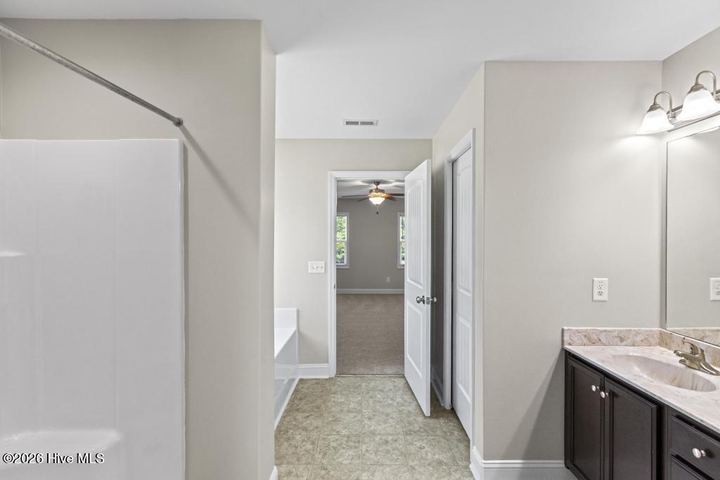 101 Waterford Way Property Photo 37