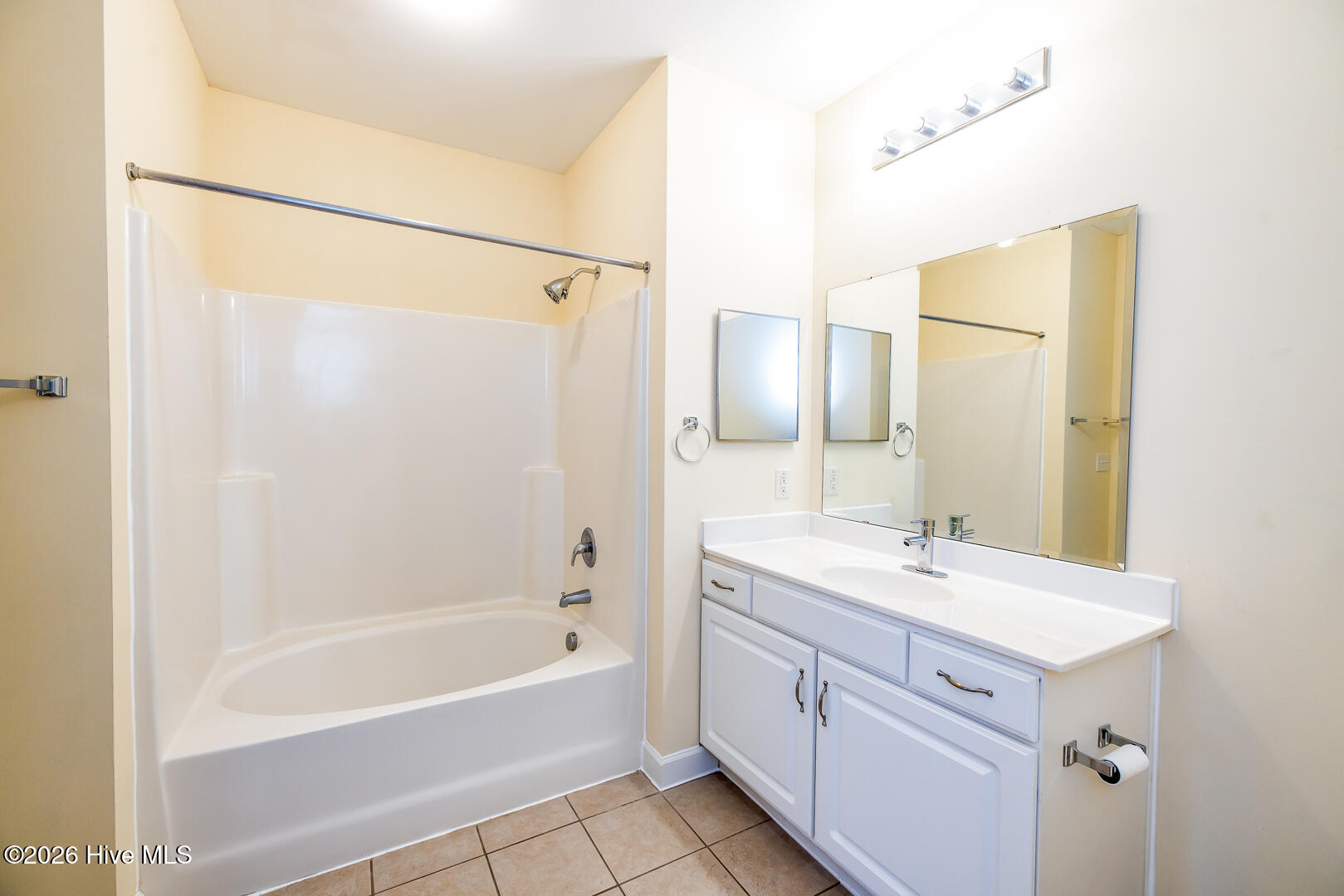 2801 Bloomfield Lane Unit 202 Property Photo 23