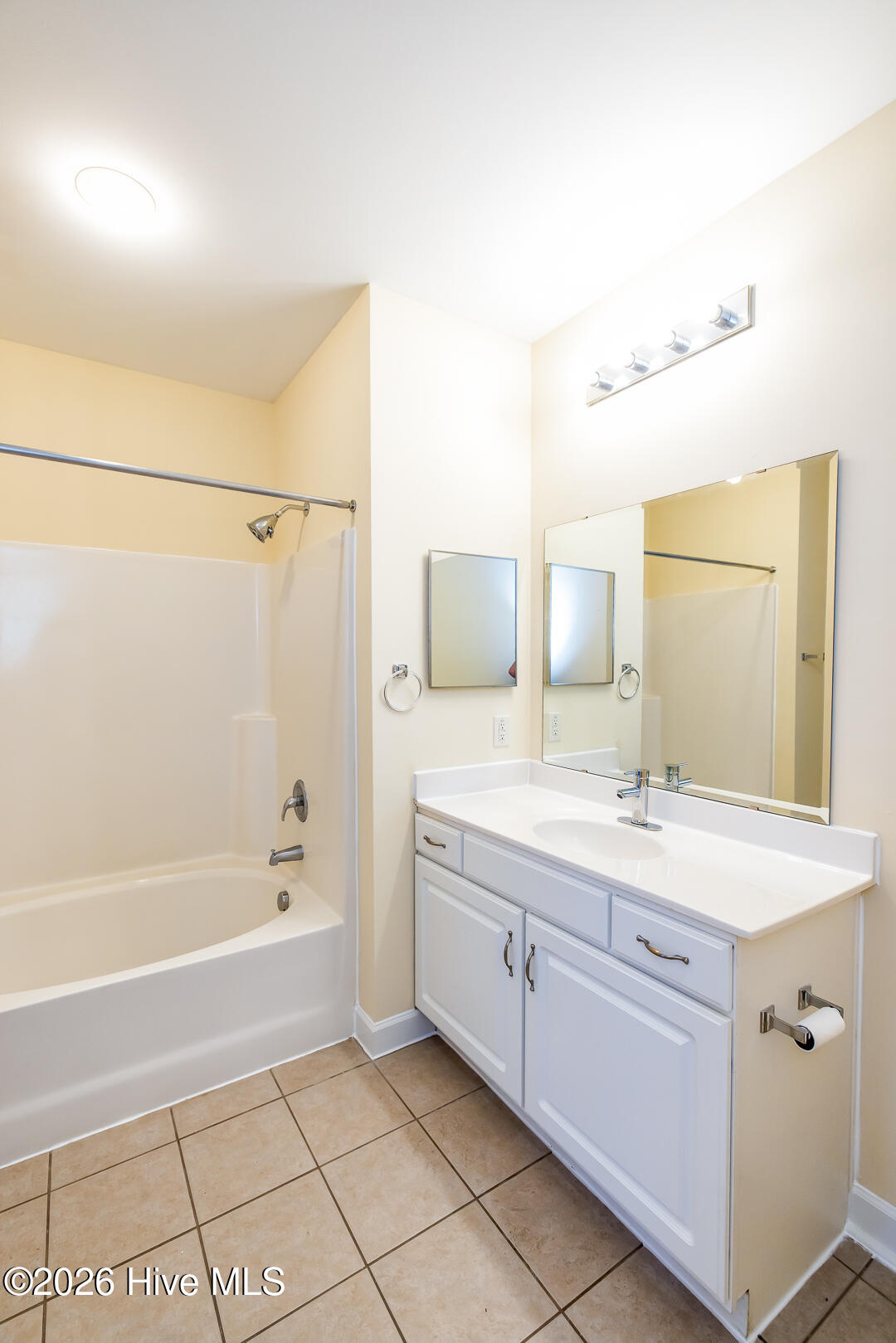 2801 Bloomfield Lane Unit 202 Property Photo 24