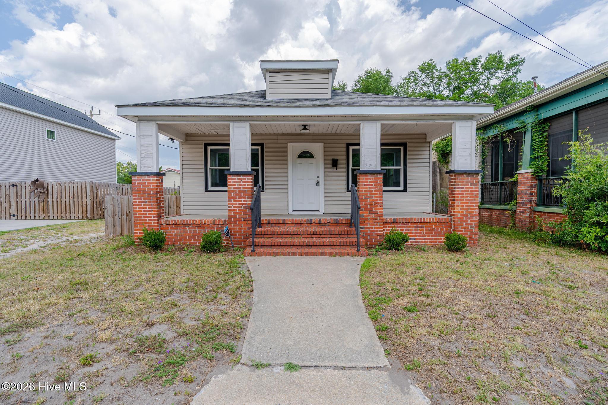 1109 S 9th Street Property Photo 3