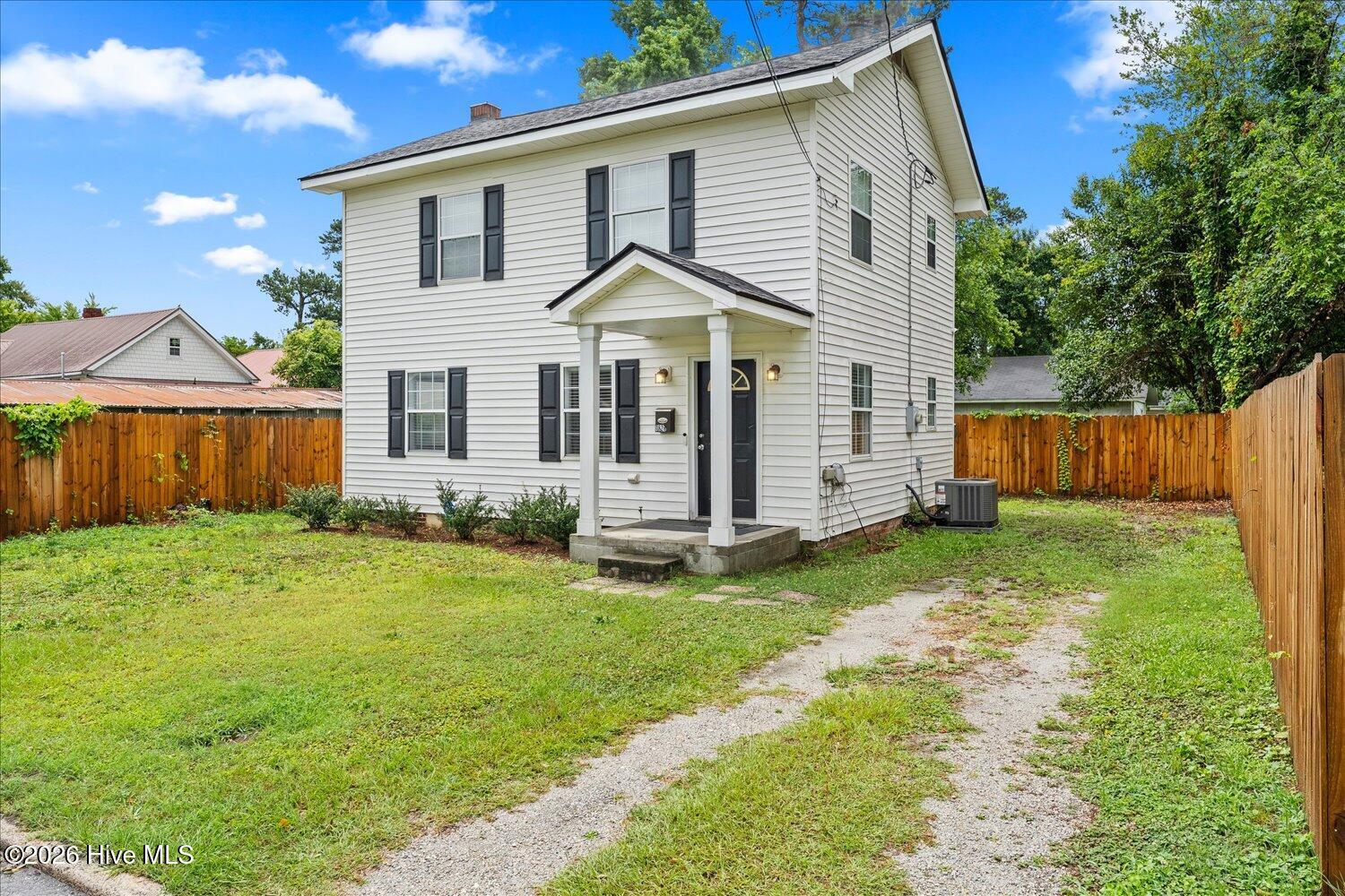 1826 Howard Avenue Property Photo 2