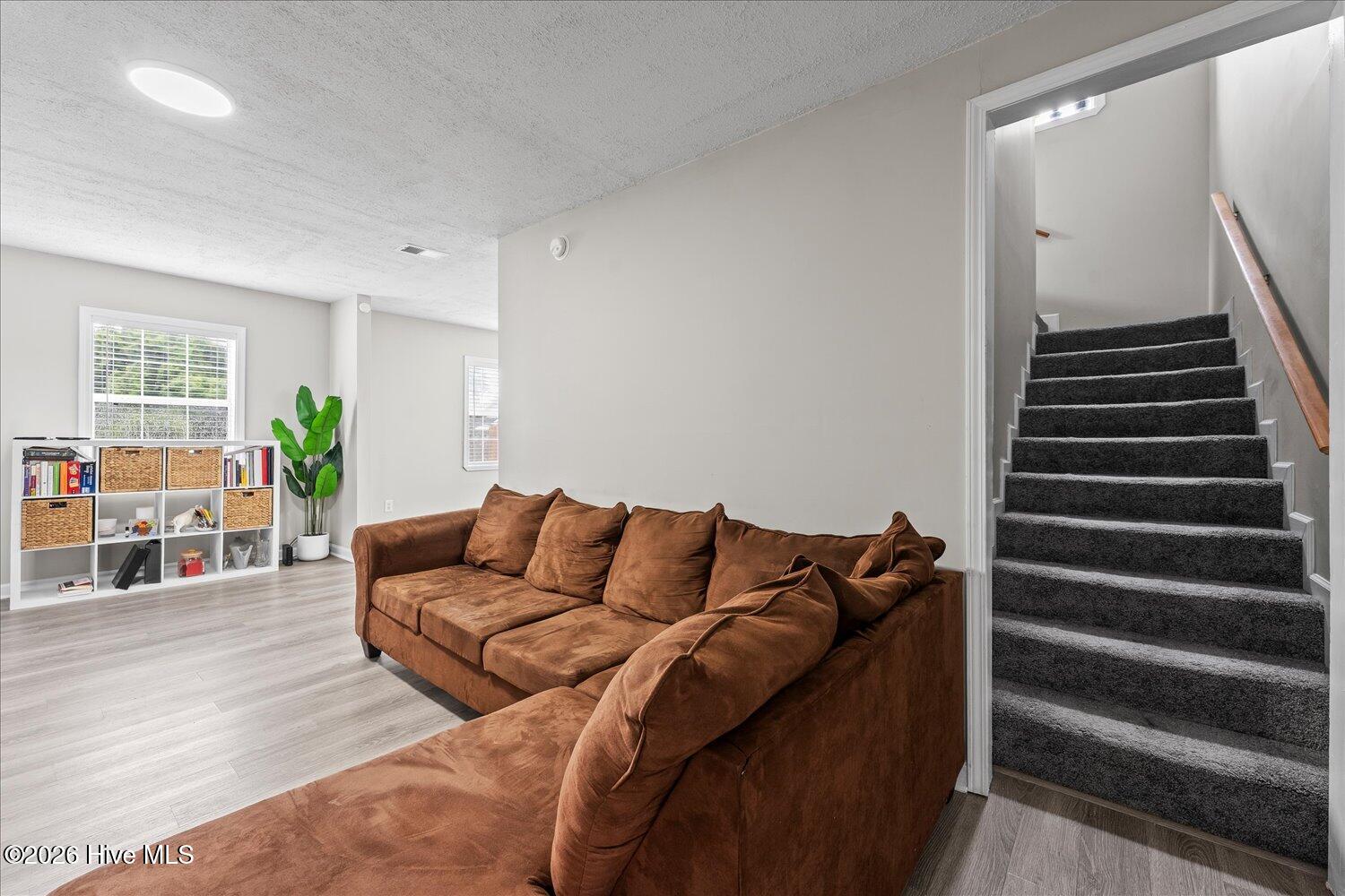 1826 Howard Avenue Property Photo 10