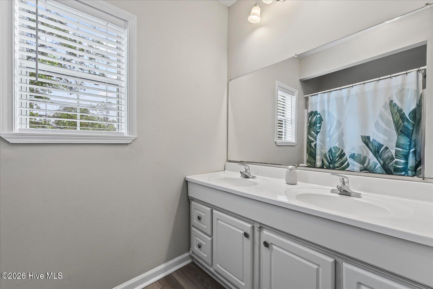 1826 Howard Avenue Property Photo 17