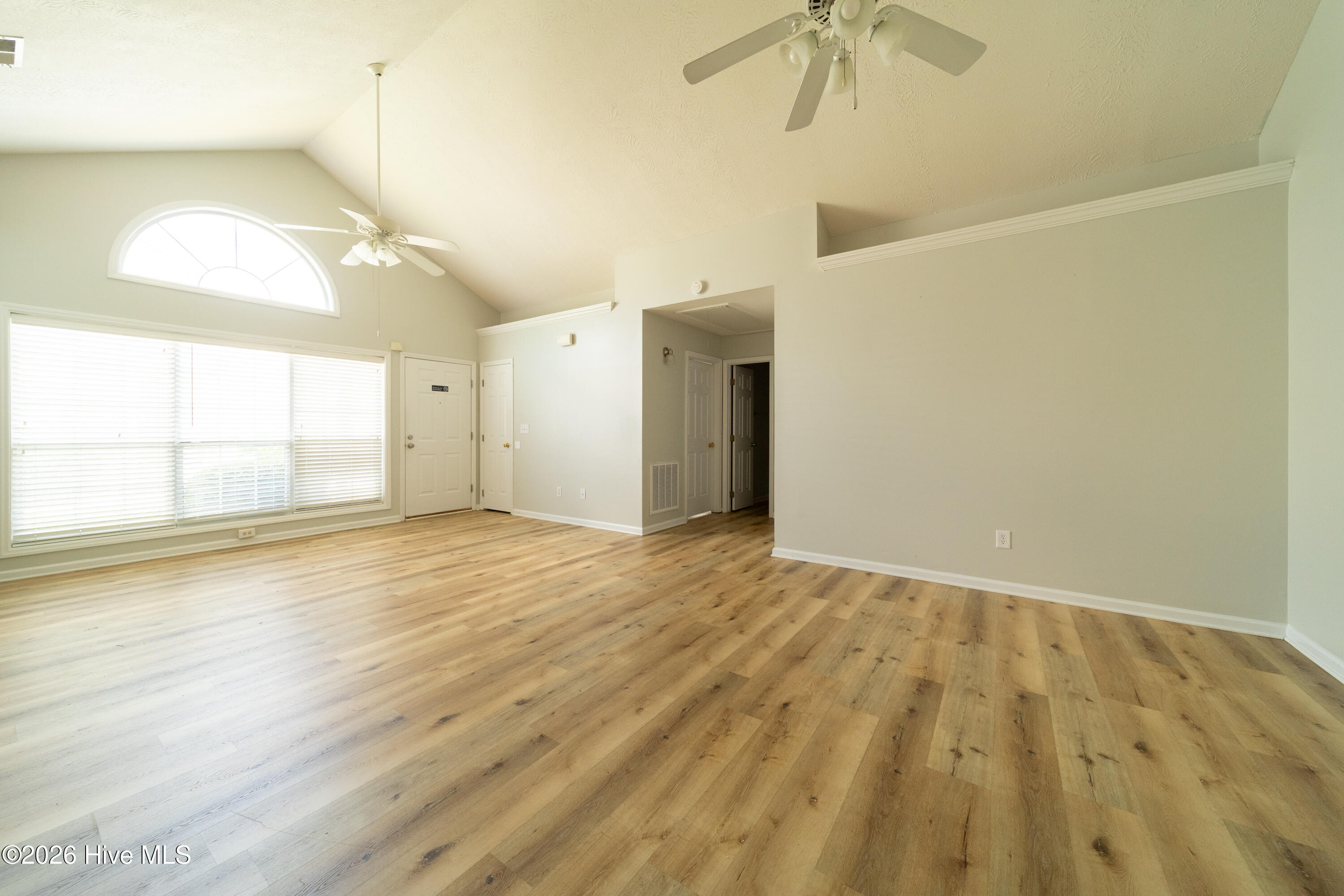 4311 Jasmine Cove Way Property Photo 5