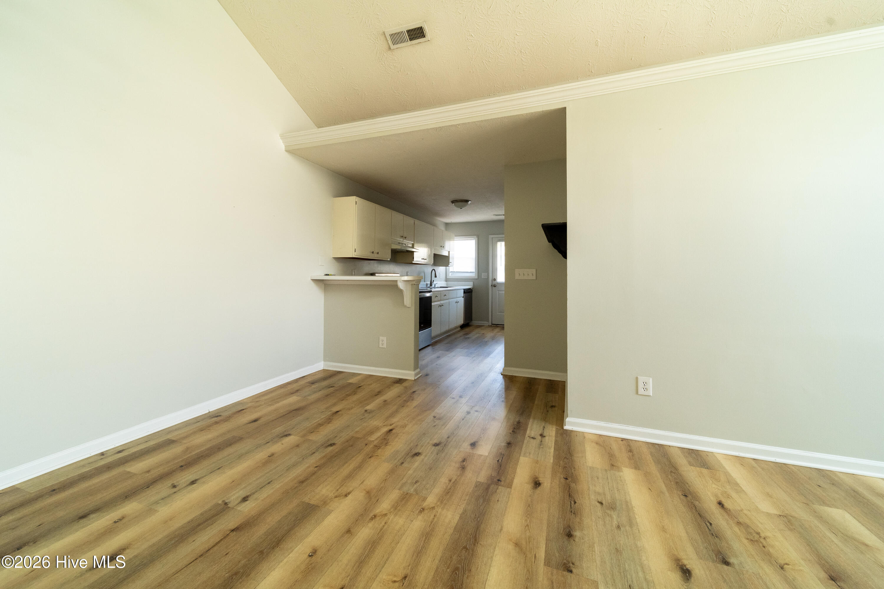 4311 Jasmine Cove Way Property Photo 8