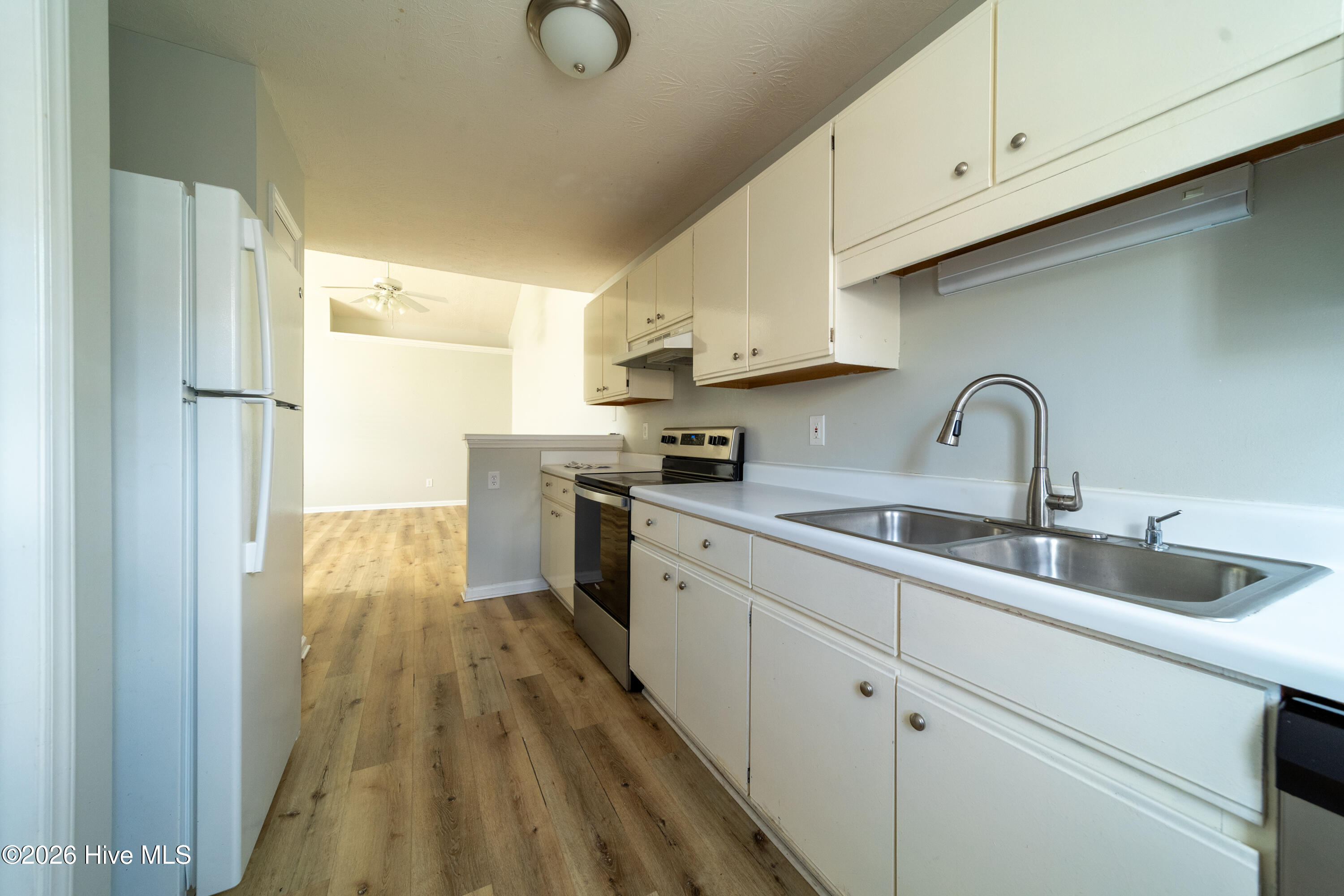 4311 Jasmine Cove Way Property Photo 10