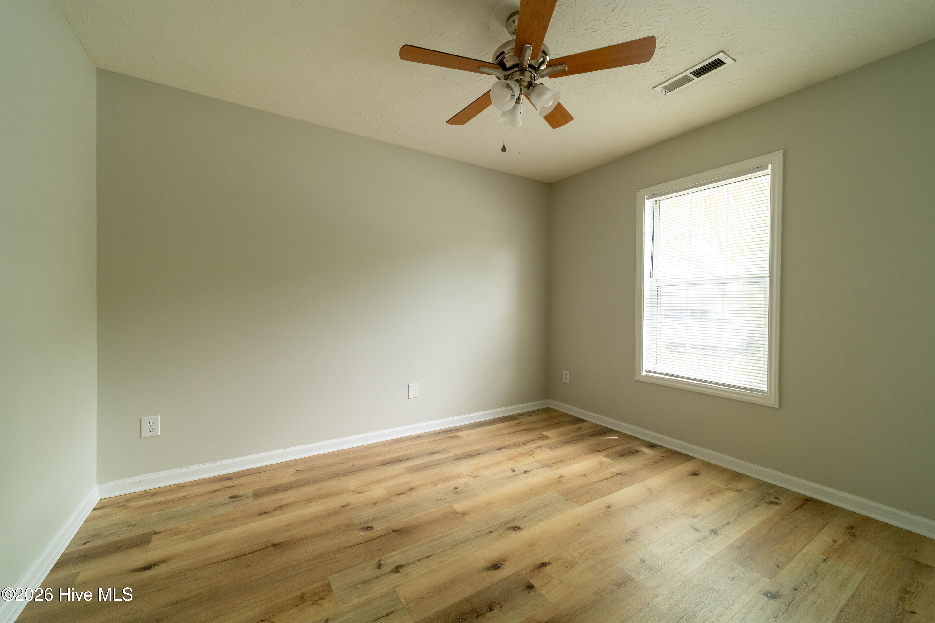 4311 Jasmine Cove Way Property Photo 11
