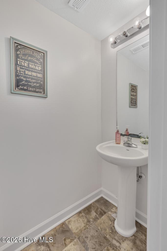 208 Bridgewood Drive Property Photo 4