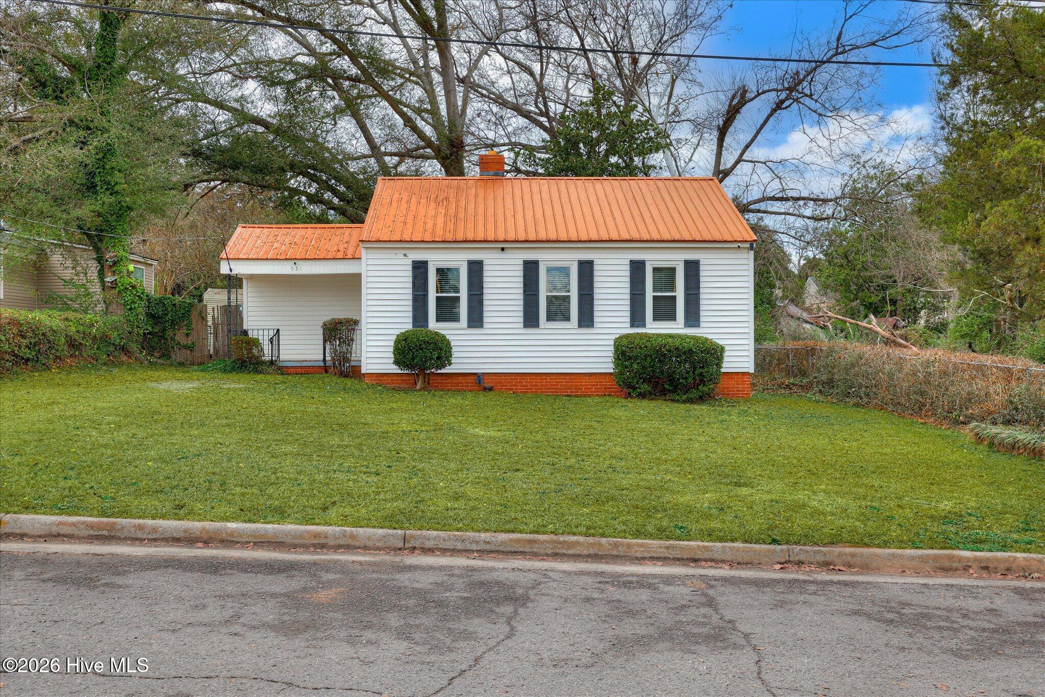 531 Carr Street Property Photo 4