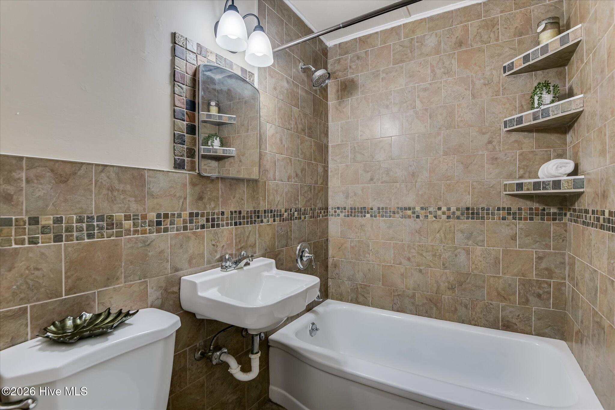 531 Carr Street Property Photo 31
