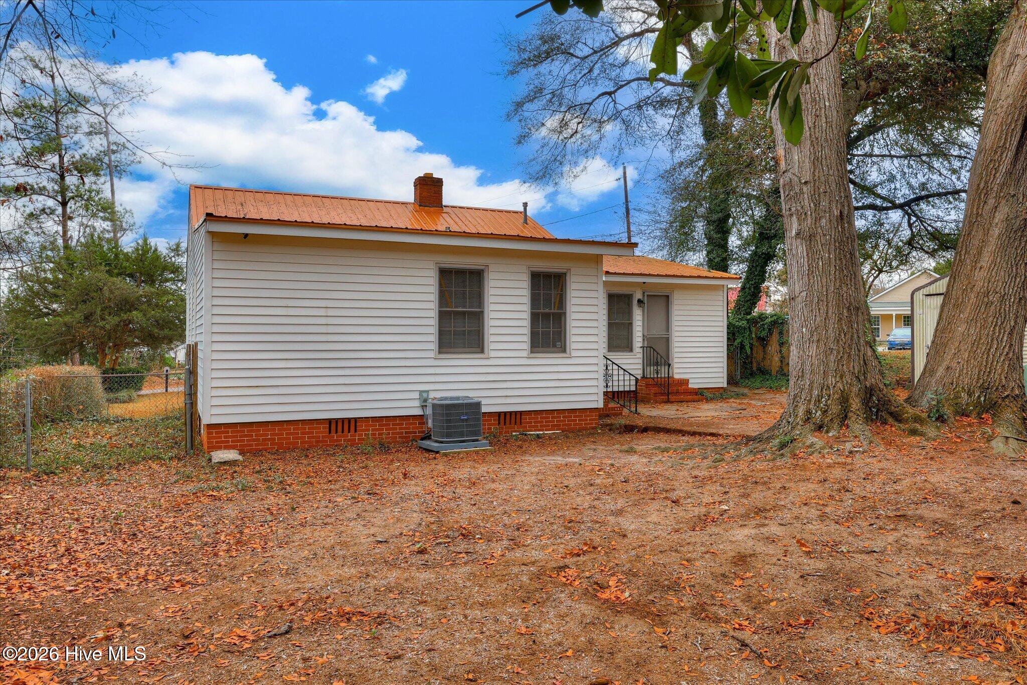 531 Carr Street Property Photo 35