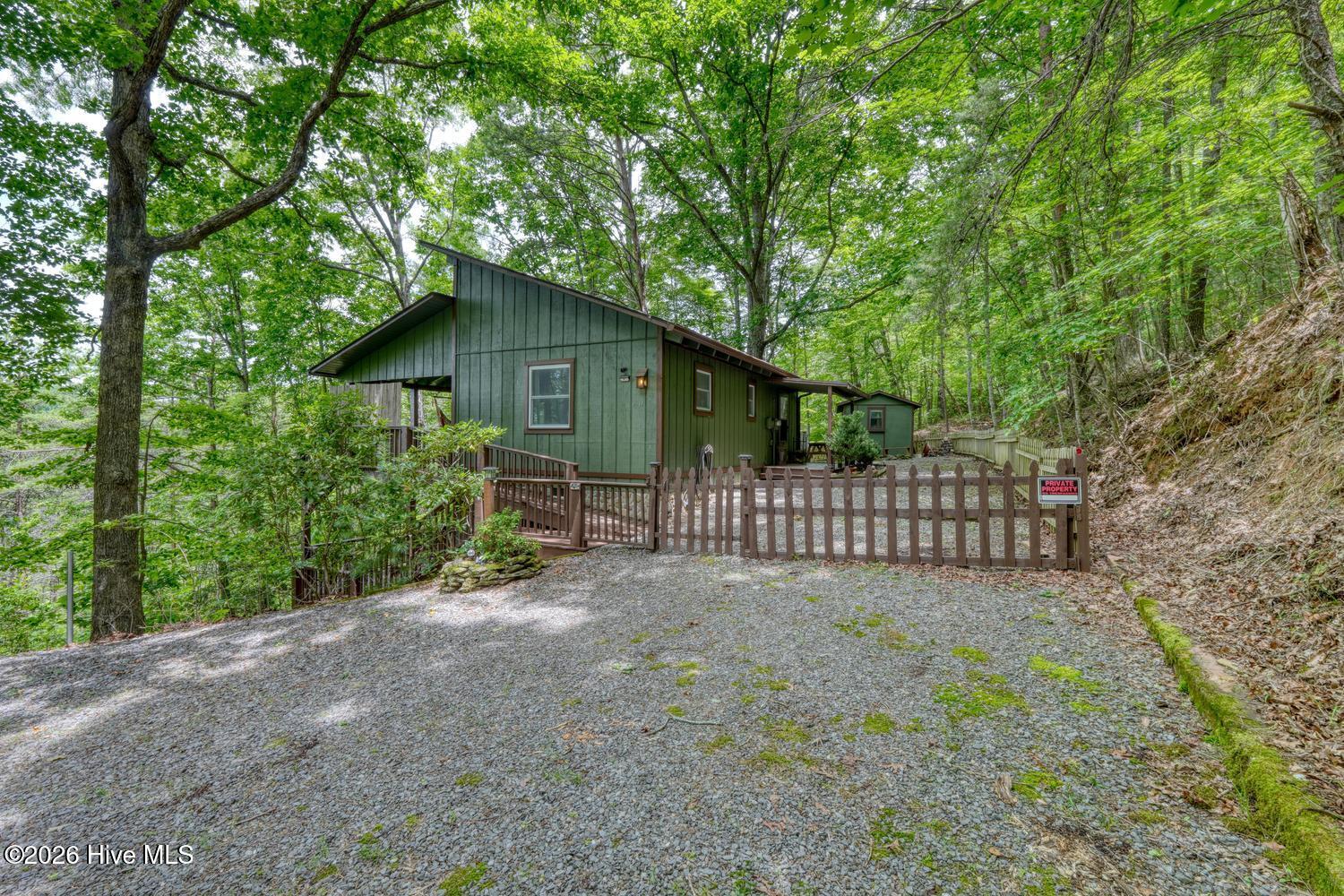 664 High Ridge Road Property Photo 2