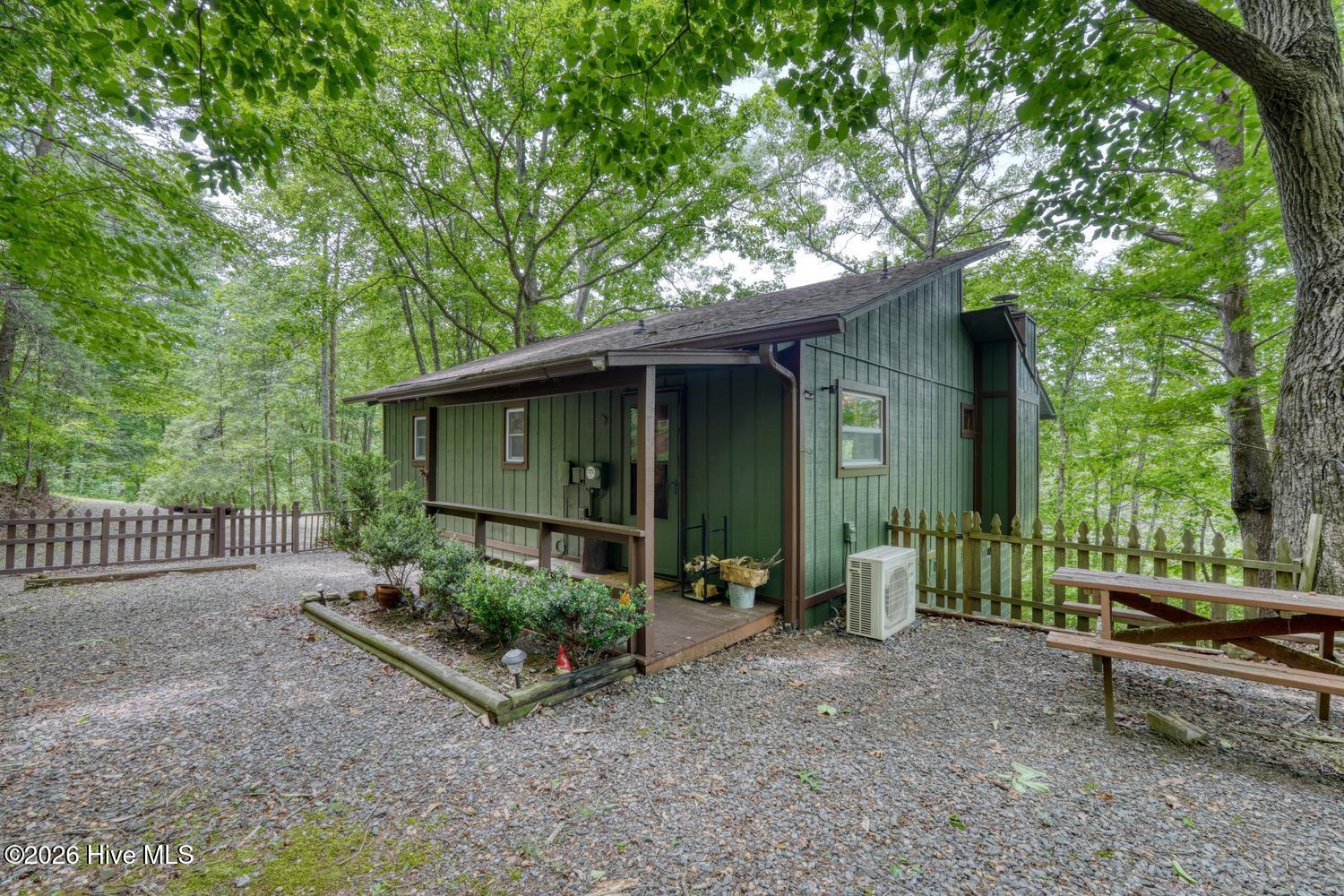 664 High Ridge Road Property Photo 5