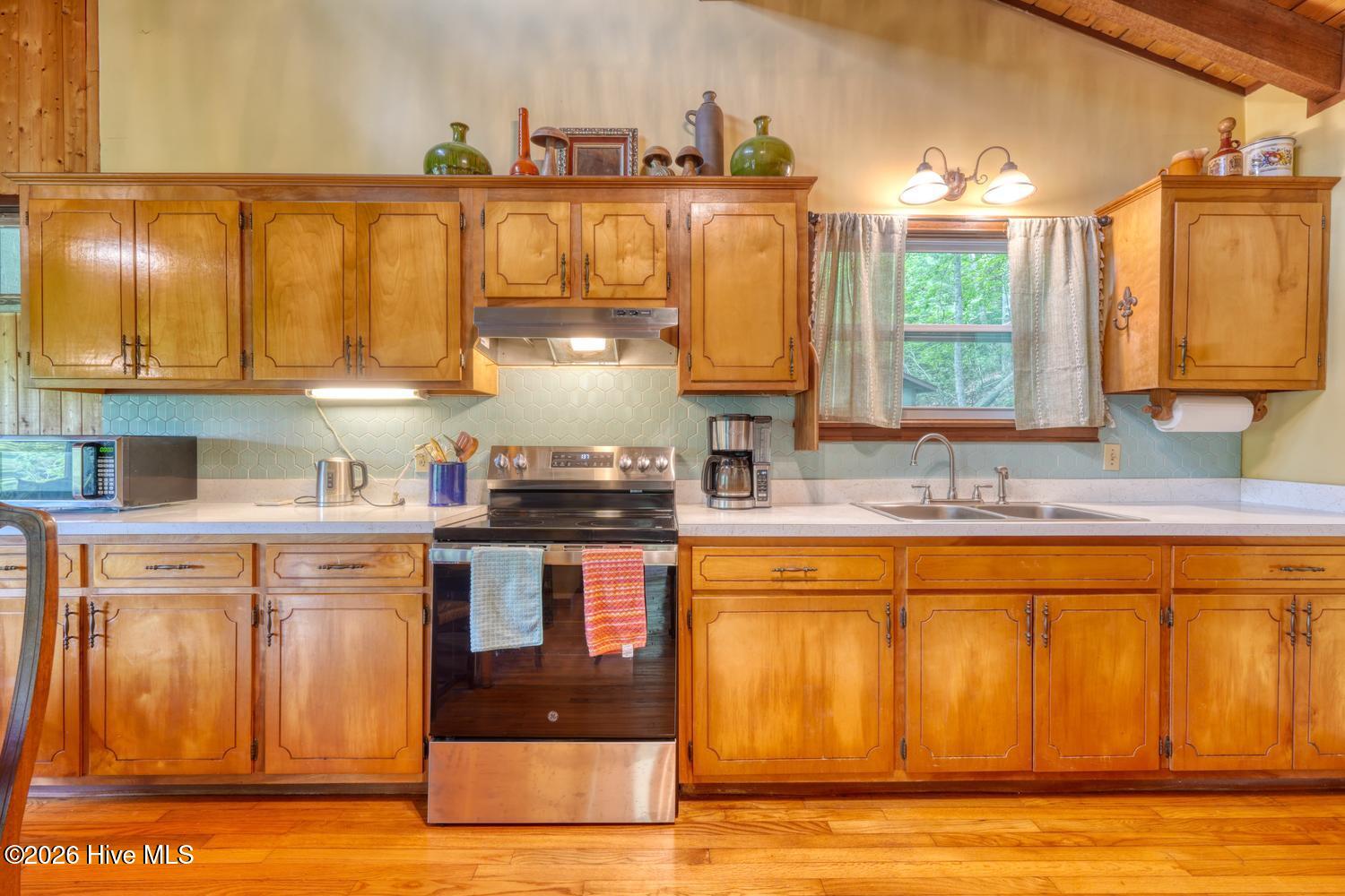 664 High Ridge Road Property Photo 15
