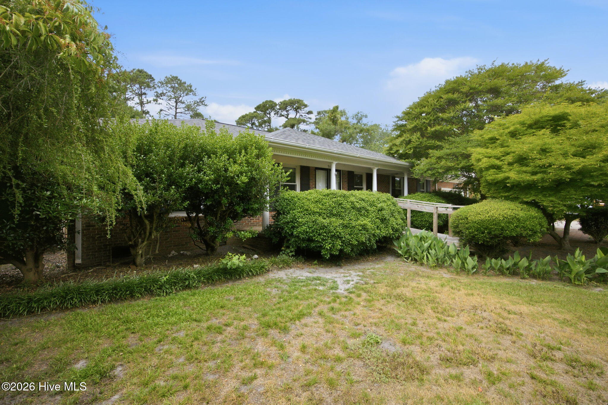 905 Robert E Lee Drive Property Photo 3