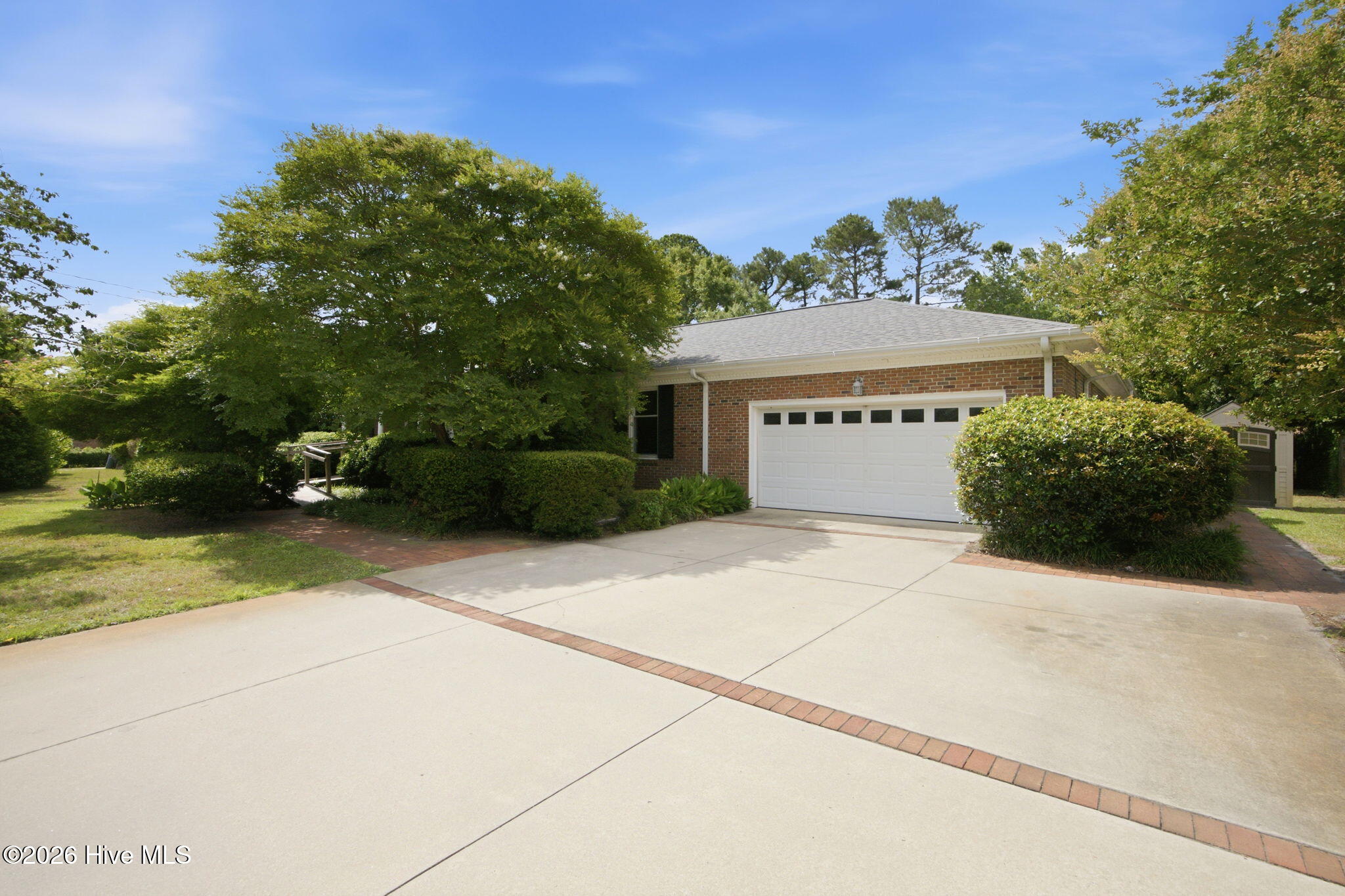 905 Robert E Lee Drive Property Photo 4