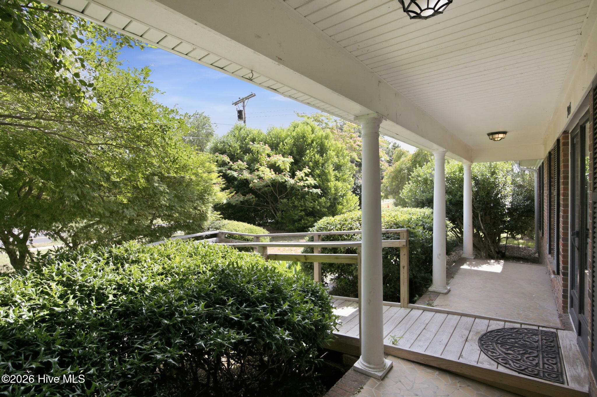 905 Robert E Lee Drive Property Photo 6