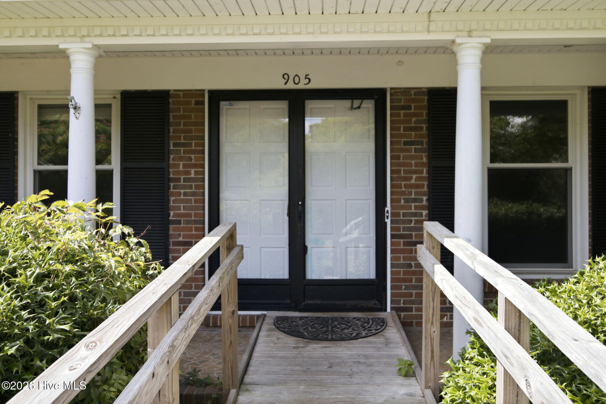 905 Robert E Lee Drive Property Photo 7