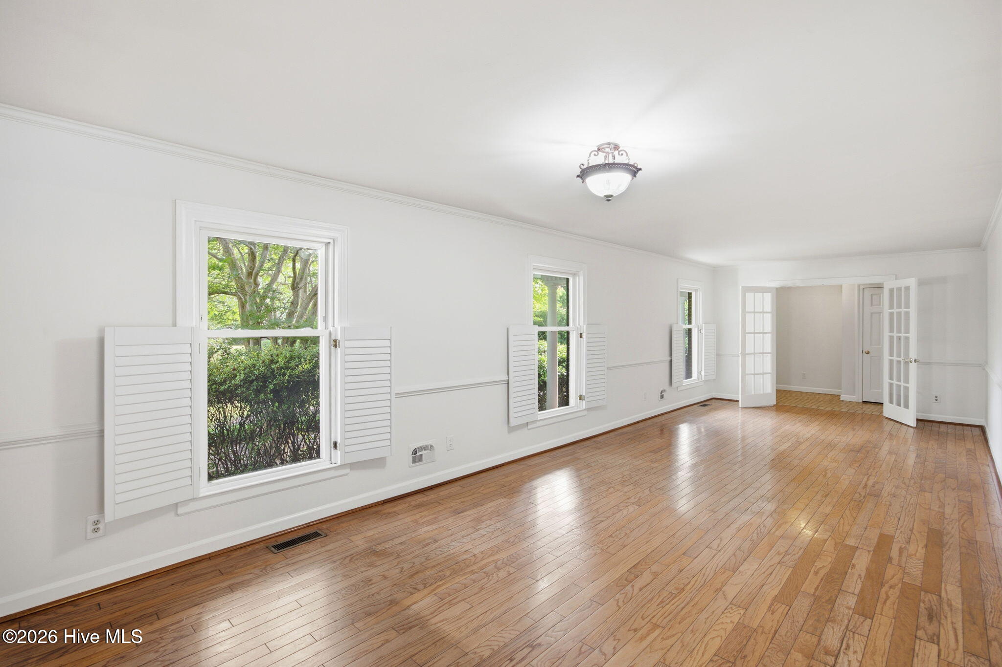 905 Robert E Lee Drive Property Photo 17
