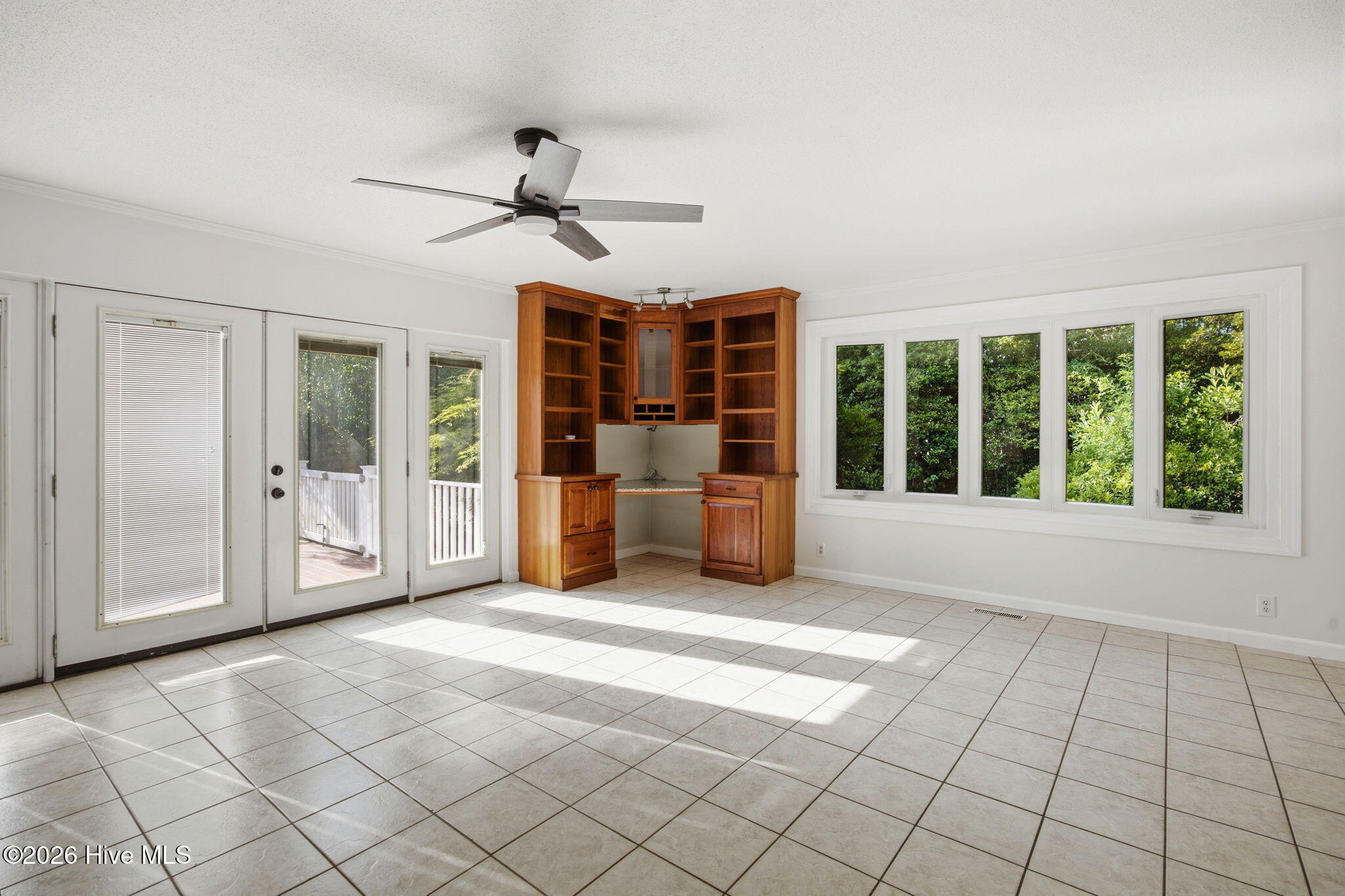 905 Robert E Lee Drive Property Photo 42