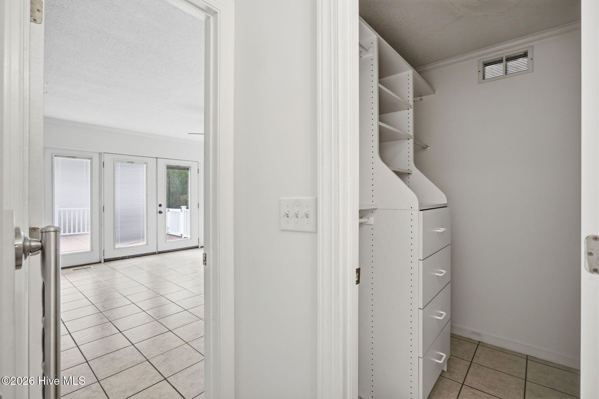905 Robert E Lee Drive Property Photo 45