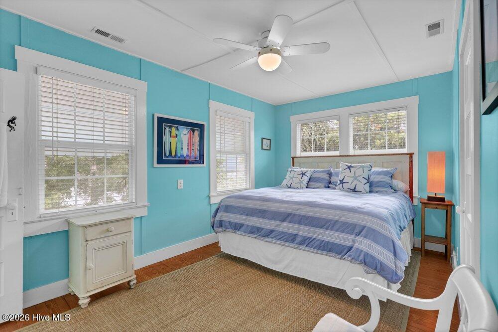 10 E Henderson Street E Property Photo 20