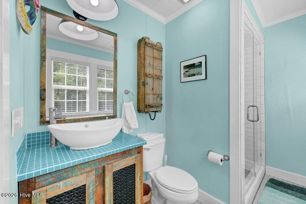 10 E Henderson Street E Property Photo 23