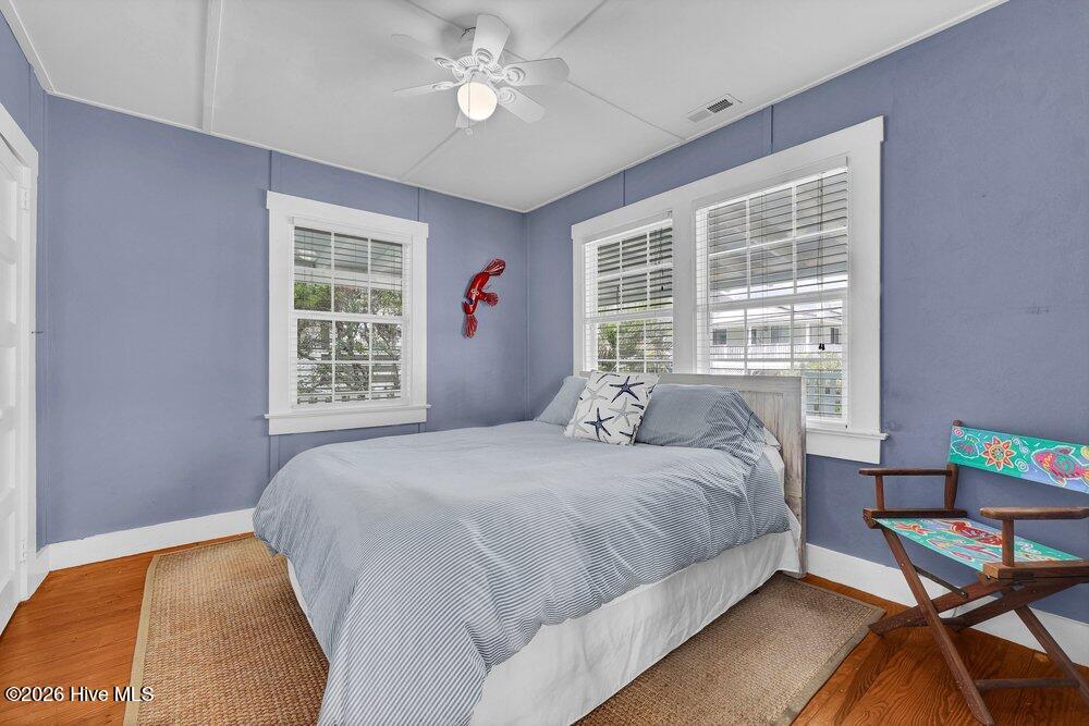 10 E Henderson Street E Property Photo 26