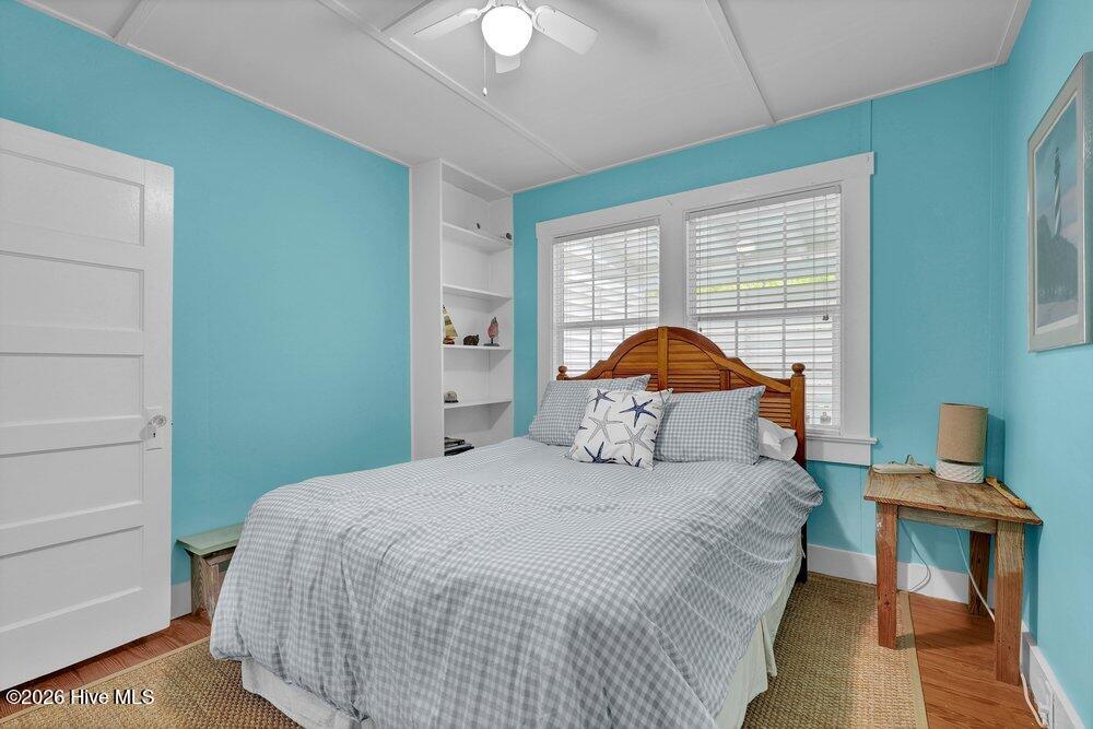 10 E Henderson Street E Property Photo 32