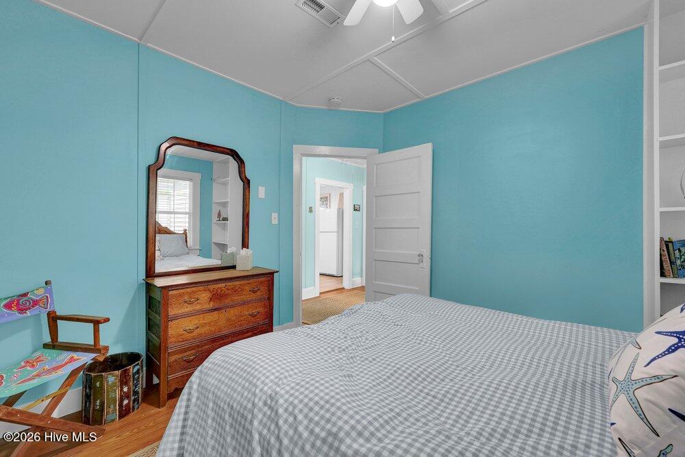 10 E Henderson Street E Property Photo 33