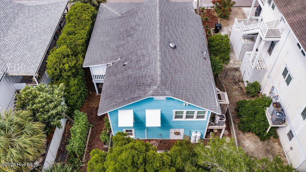 10 E Henderson Street E Property Photo 48